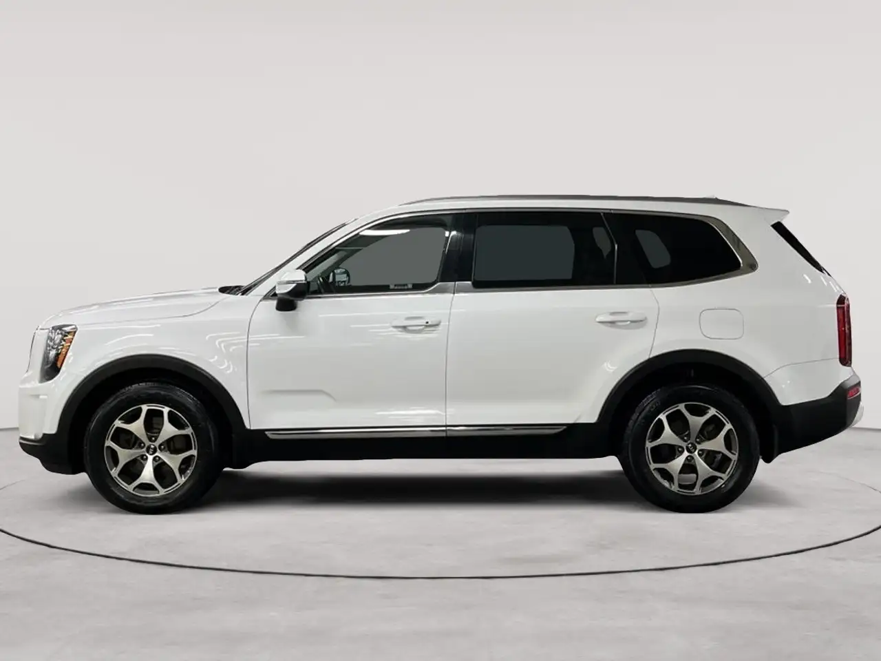 Kia Telluride снимка Kia Telluride