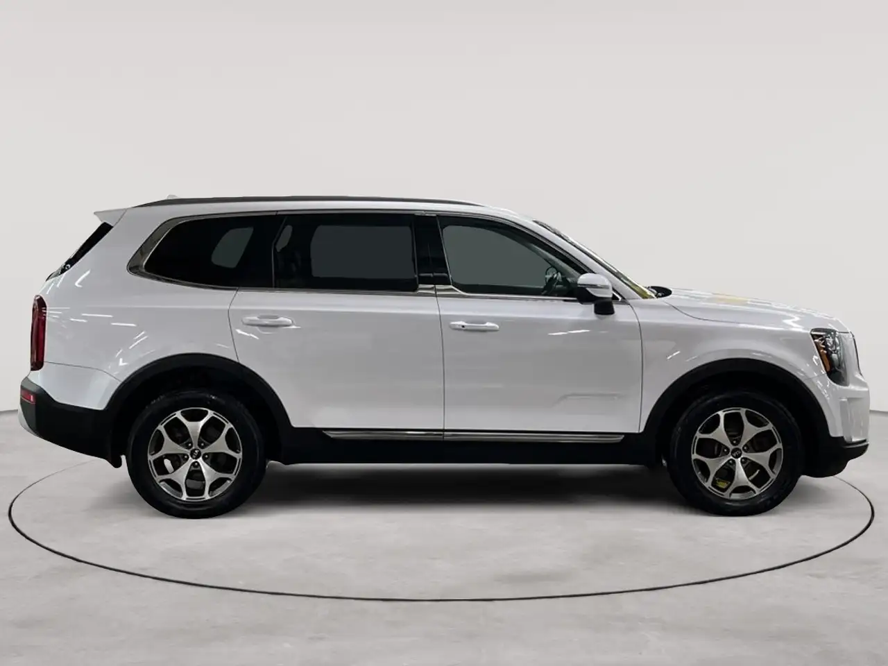 Kia Telluride снимка Kia Telluride