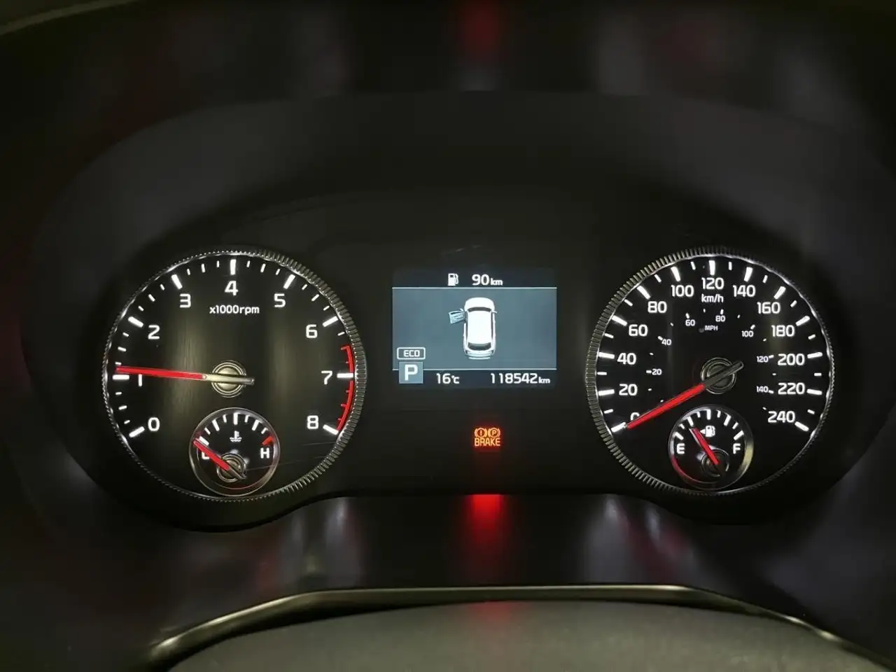 Kia Telluride снимка Kia Telluride