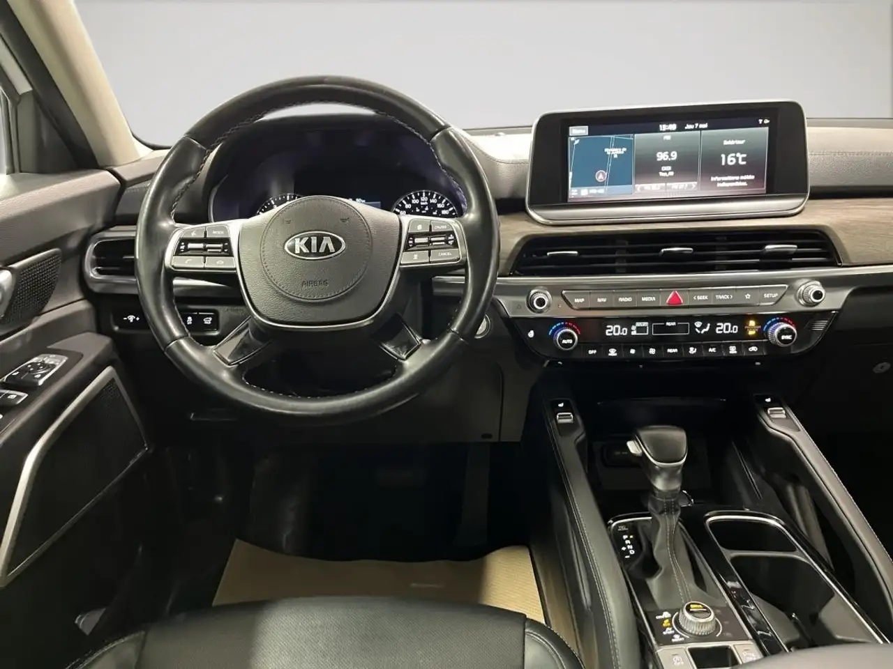 Kia Telluride снимка Kia Telluride