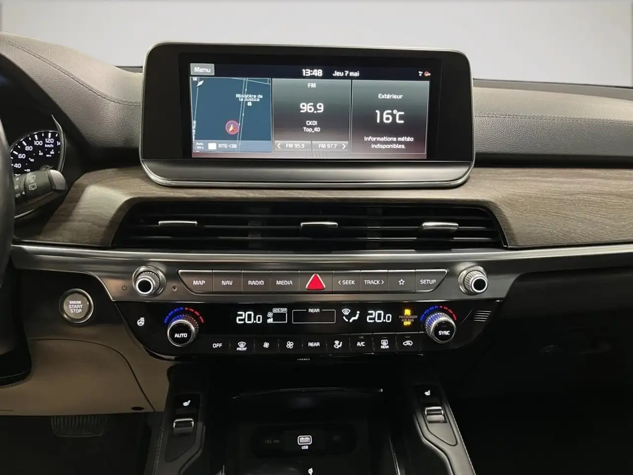 Kia Telluride снимка Kia Telluride