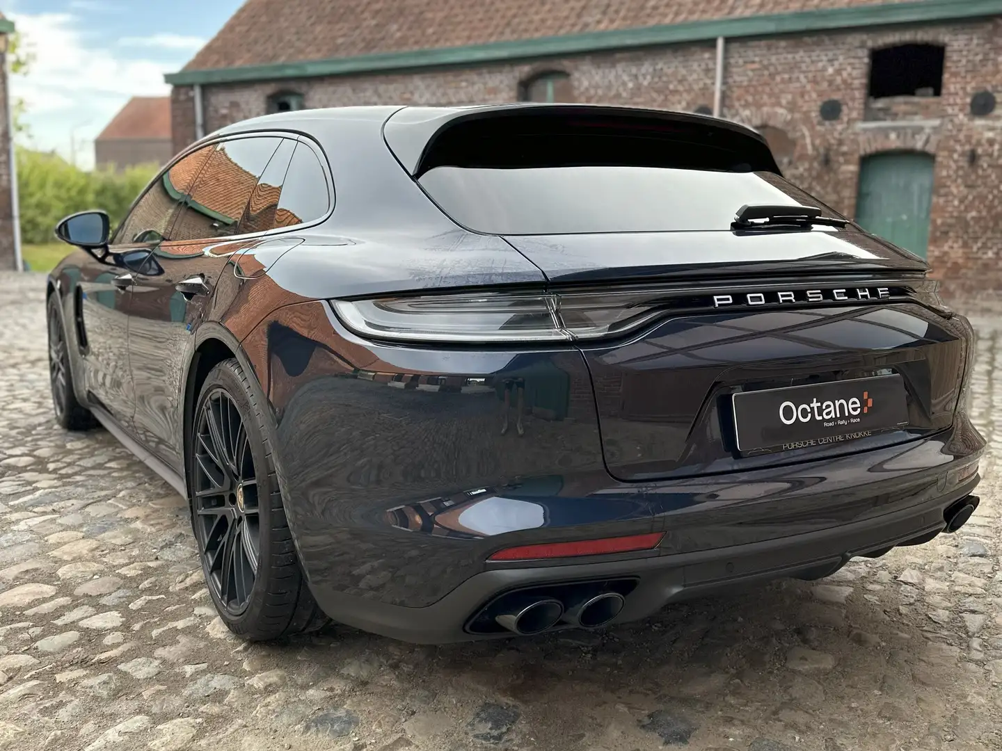 Porsche Panamera Panamera 4 E-Hybrid Sport Turismo Blauw - 2