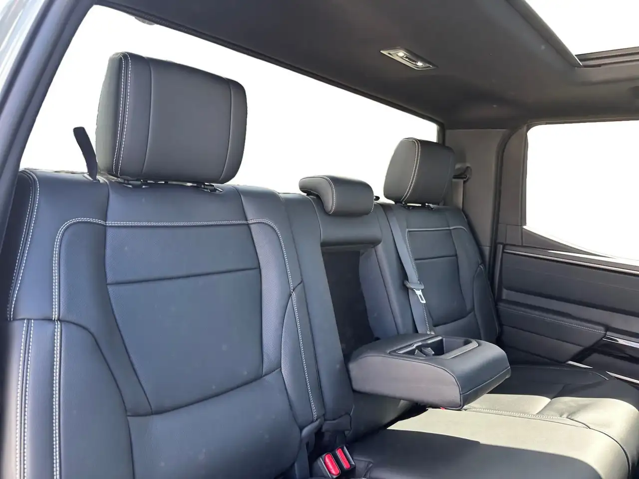Toyota Tundra снимка Toyota Tundra