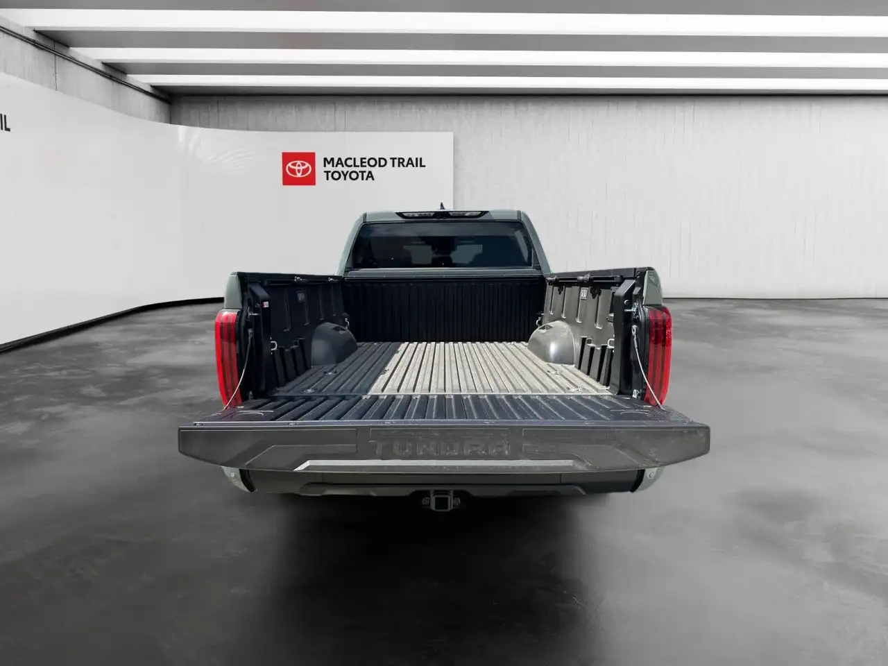 Toyota Tundra снимка Toyota Tundra