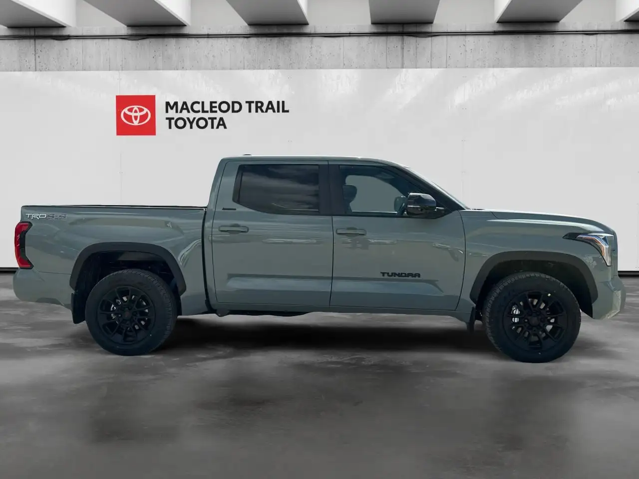 Toyota Tundra снимка Toyota Tundra
