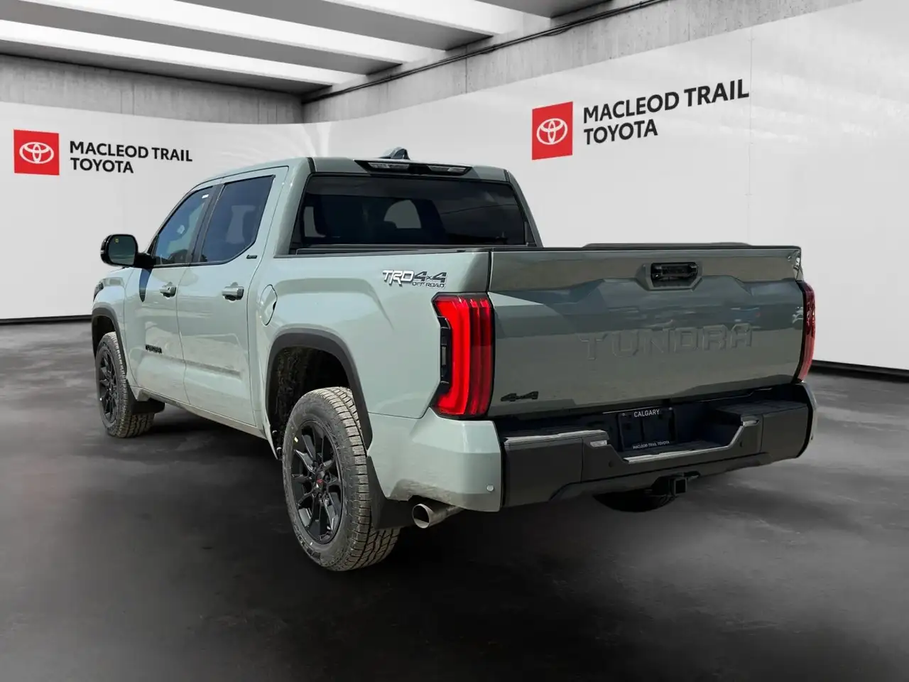 Toyota Tundra снимка Toyota Tundra