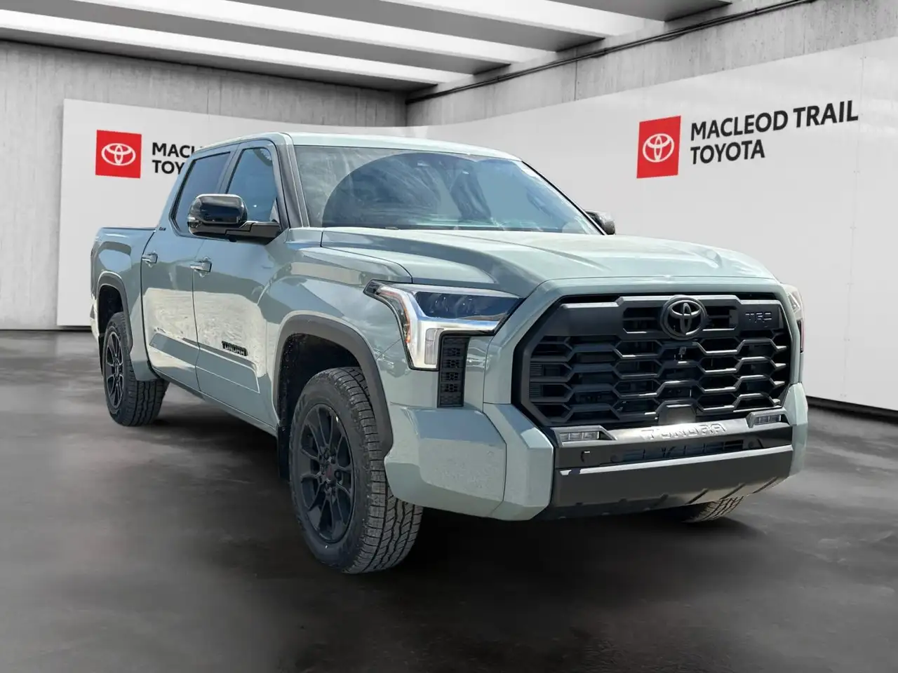Toyota Tundra снимка Toyota Tundra