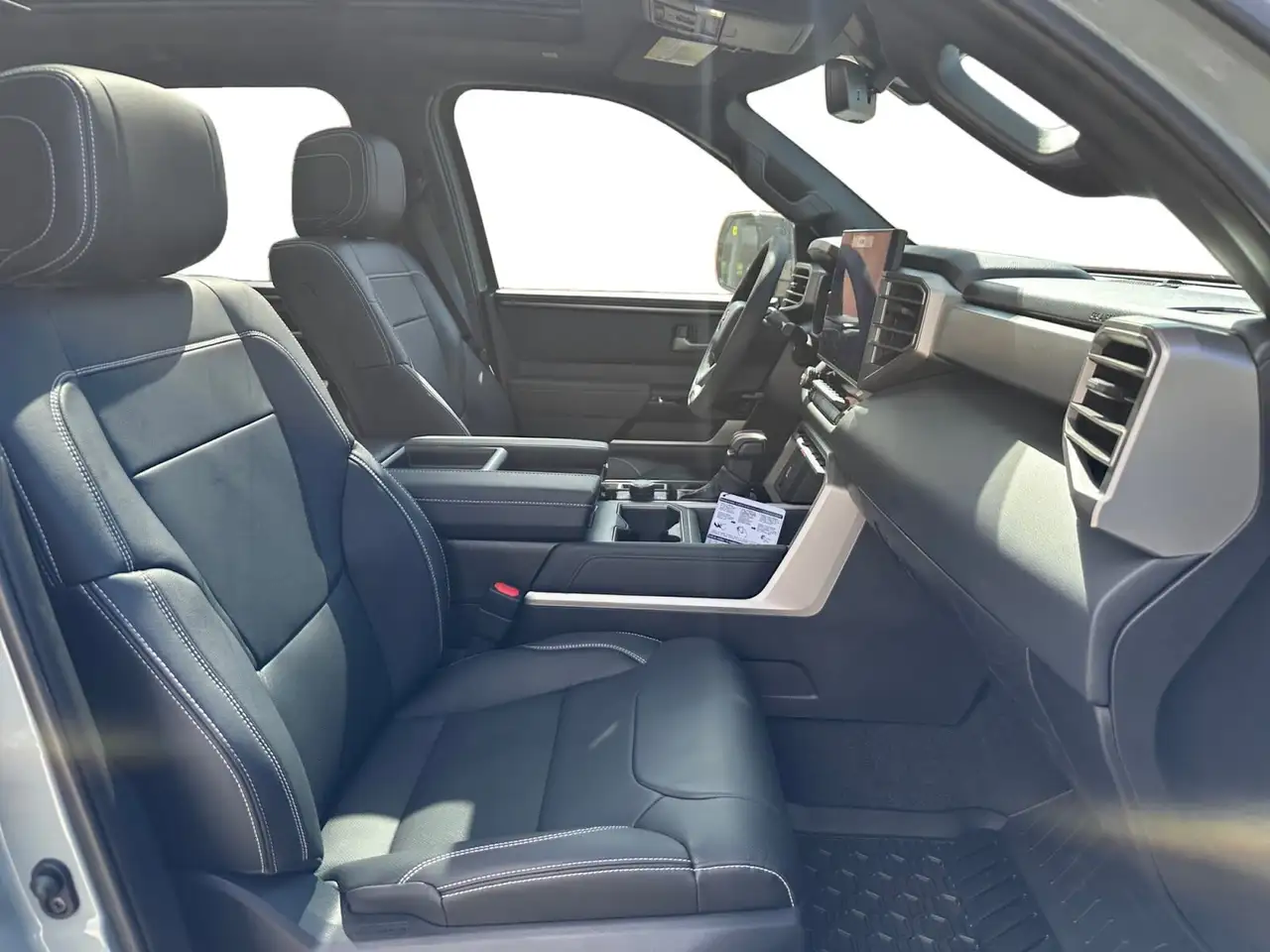 Toyota Tundra снимка Toyota Tundra