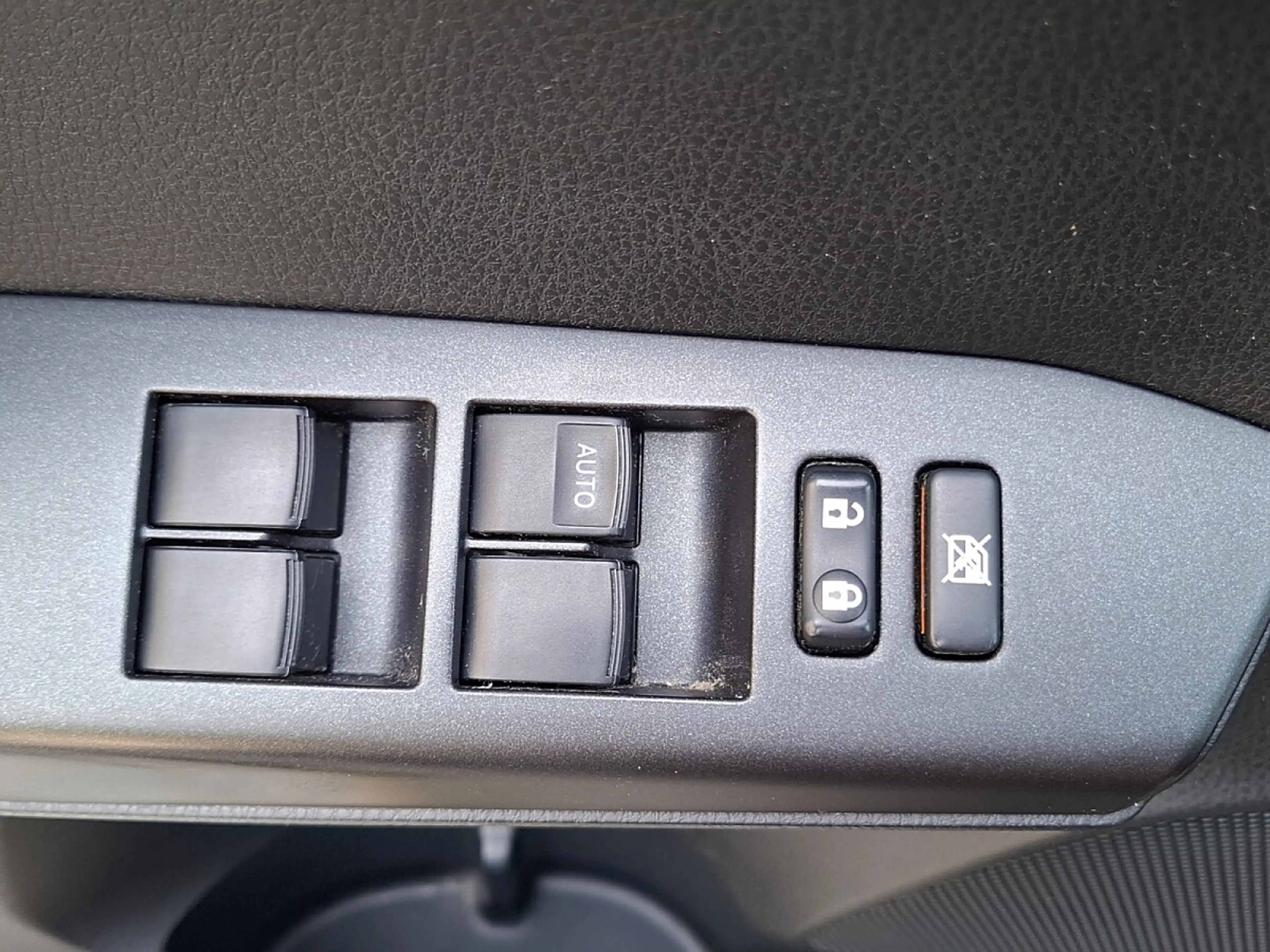 Toyota RAV 4 RAV4 2,5 Hybrid Active 4WD Aut. — photo 12