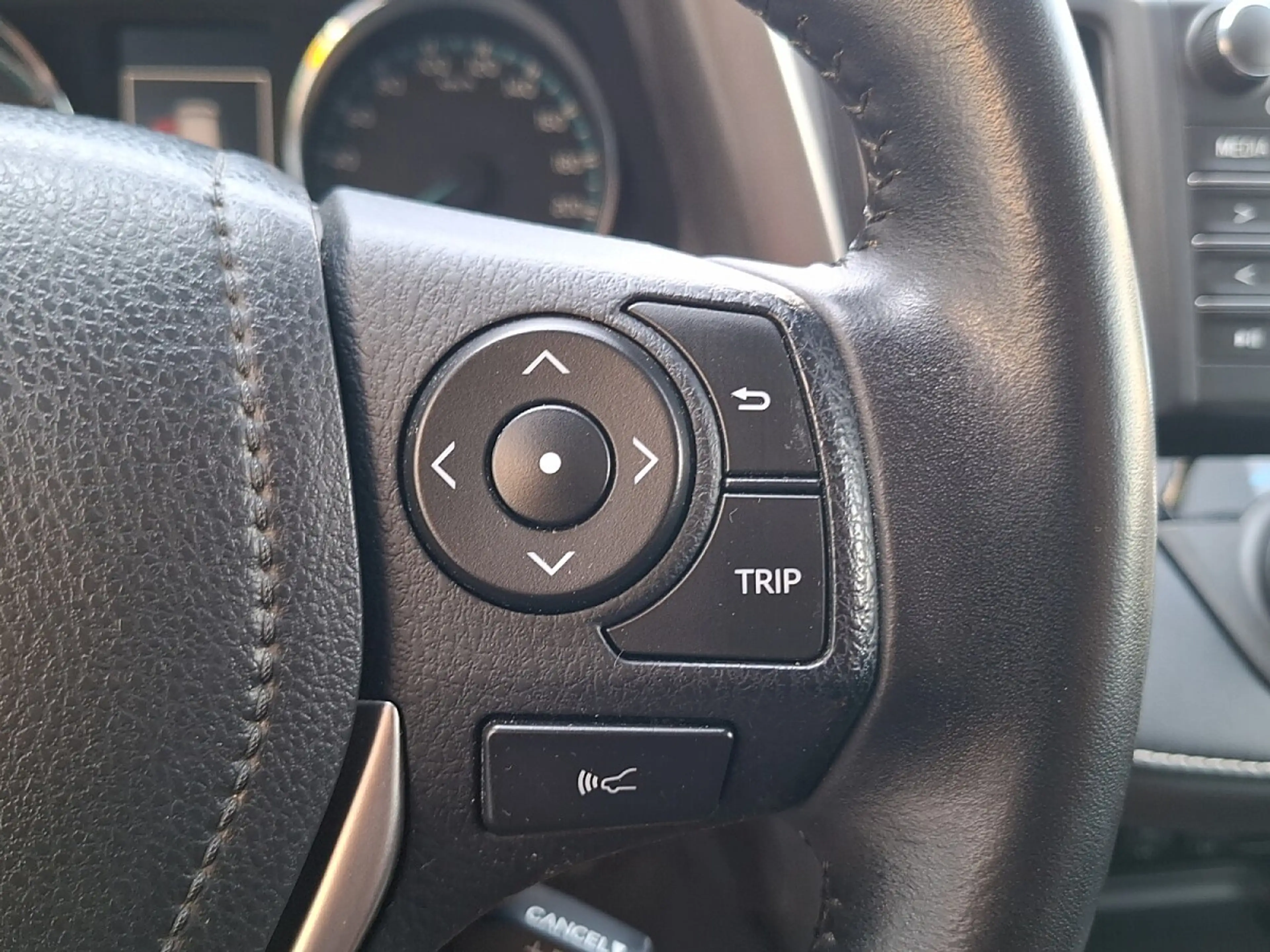 Toyota RAV 4 RAV4 2,5 Hybrid Active 4WD Aut. — photo 11