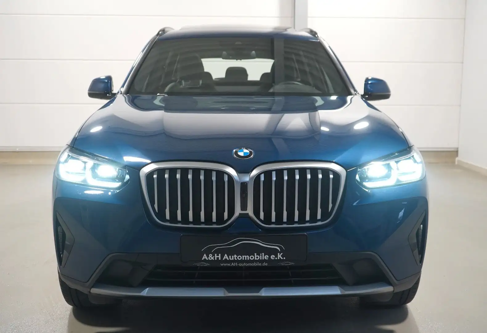 BMW X3 xDrive 30d *AHK*360°KAM*LASER*HUD*PANO*HIFI* Bleu - 2