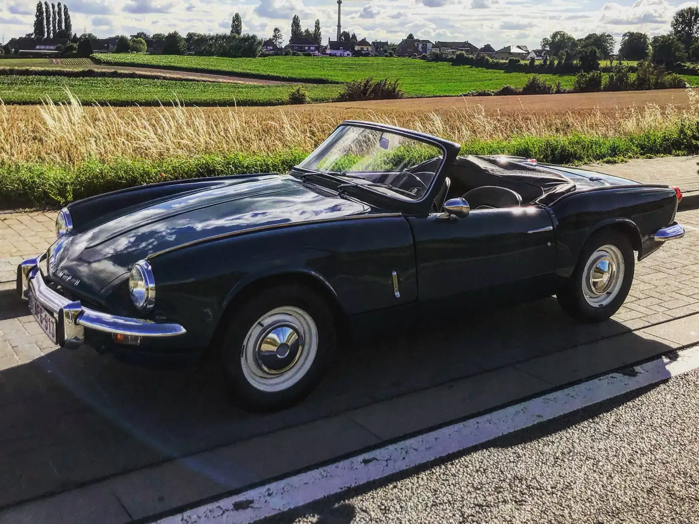 Triumph Spitfire plava - 1