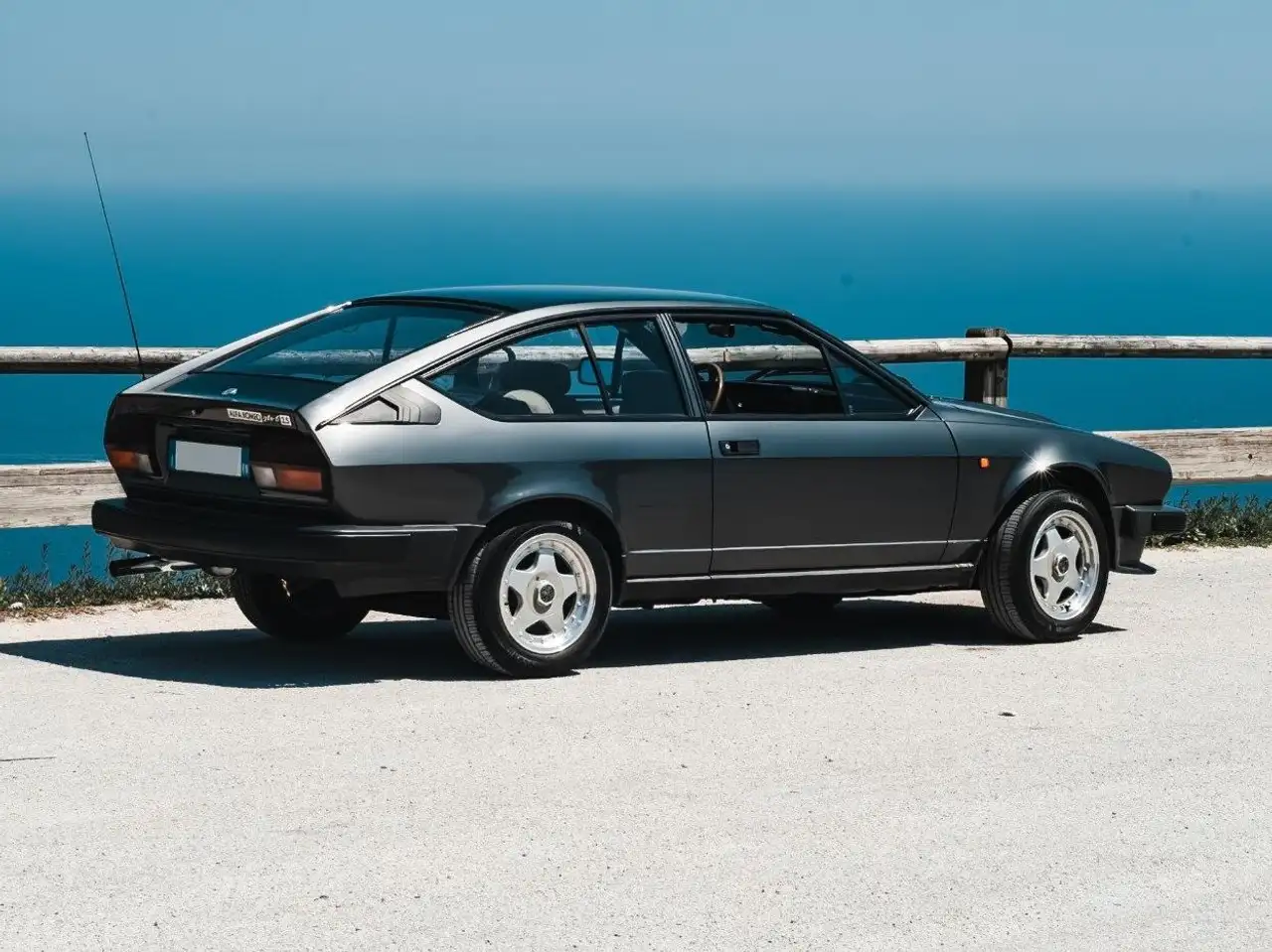 Alfa Romeo GTV6 2.5i, foto 2