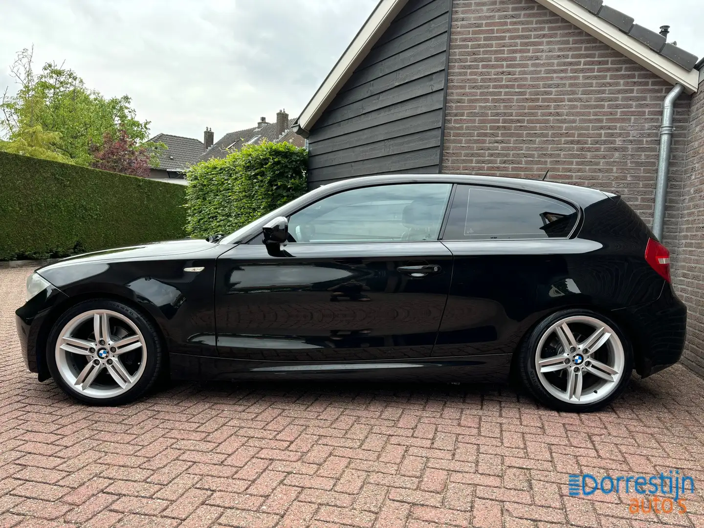 BMW 116 1-serie 116i High Executive M-Pakket | Trekhaak | Noir - 2