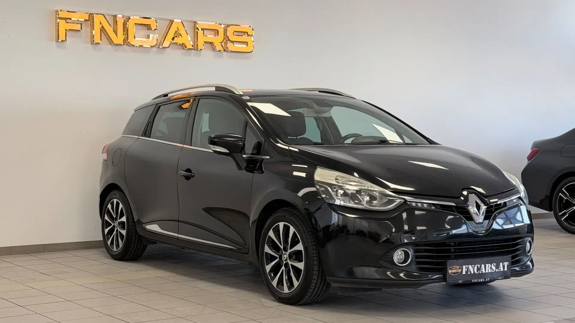Renault Clio ENERGY dCi Expression / Zahnriemen neu / Schwarz - 1