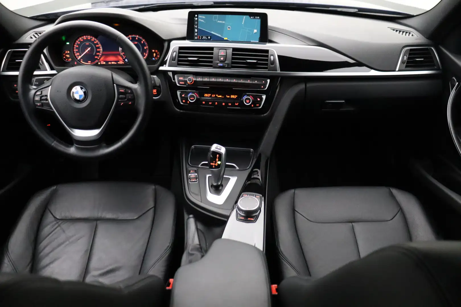 BMW 320 3-serie Touring 320i Luxury Edition | Leder | Stoe Blauw - 2