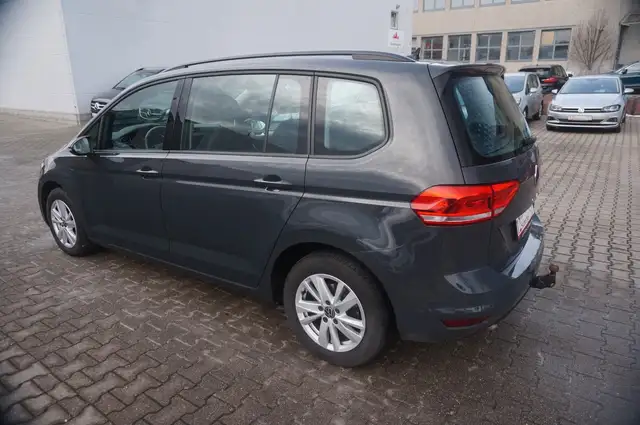 Volkswagen Touran Comfort*AHK*NAVI*SHZG*FRONT-ASIS*PDC*TEMP