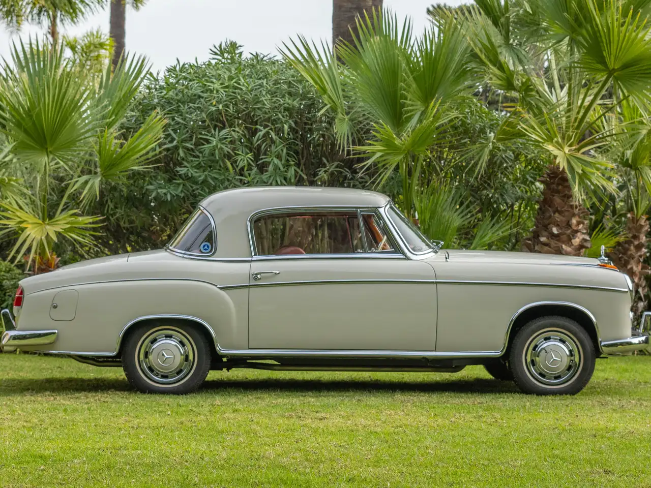 Mercedes-Benz 220 S Ponton W128, foto 5