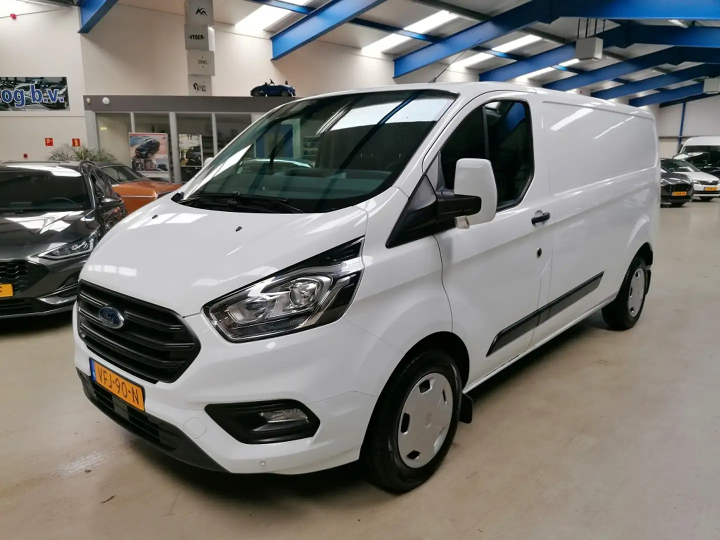 Ford Transit Custom 320L2H1 Trend 130pk Wit - 1