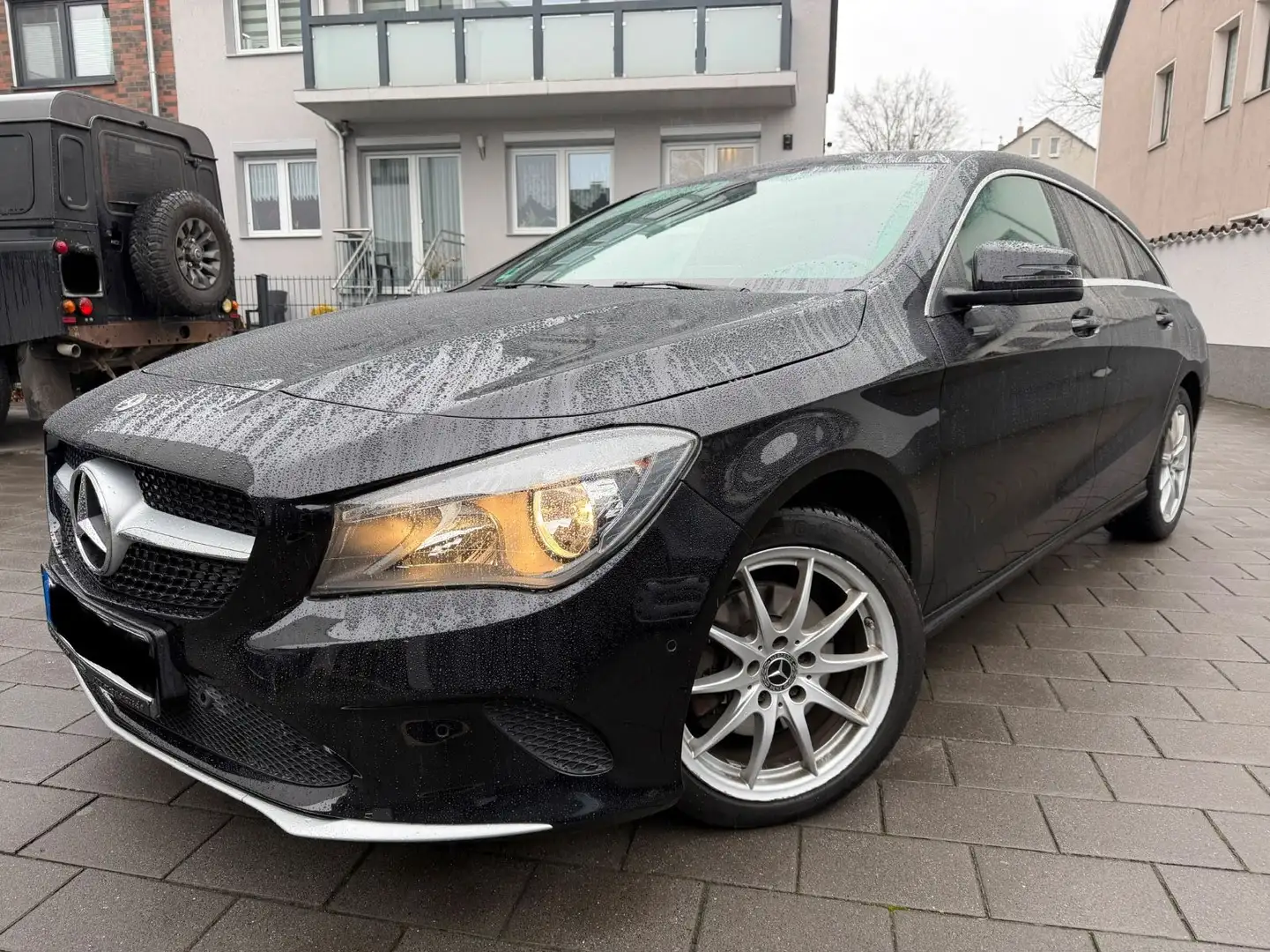 Mercedes-Benz CLA 220 CLA 220 d Shooting Brake*Leder*Navi*R-Kamera*PDC Noir - 1
