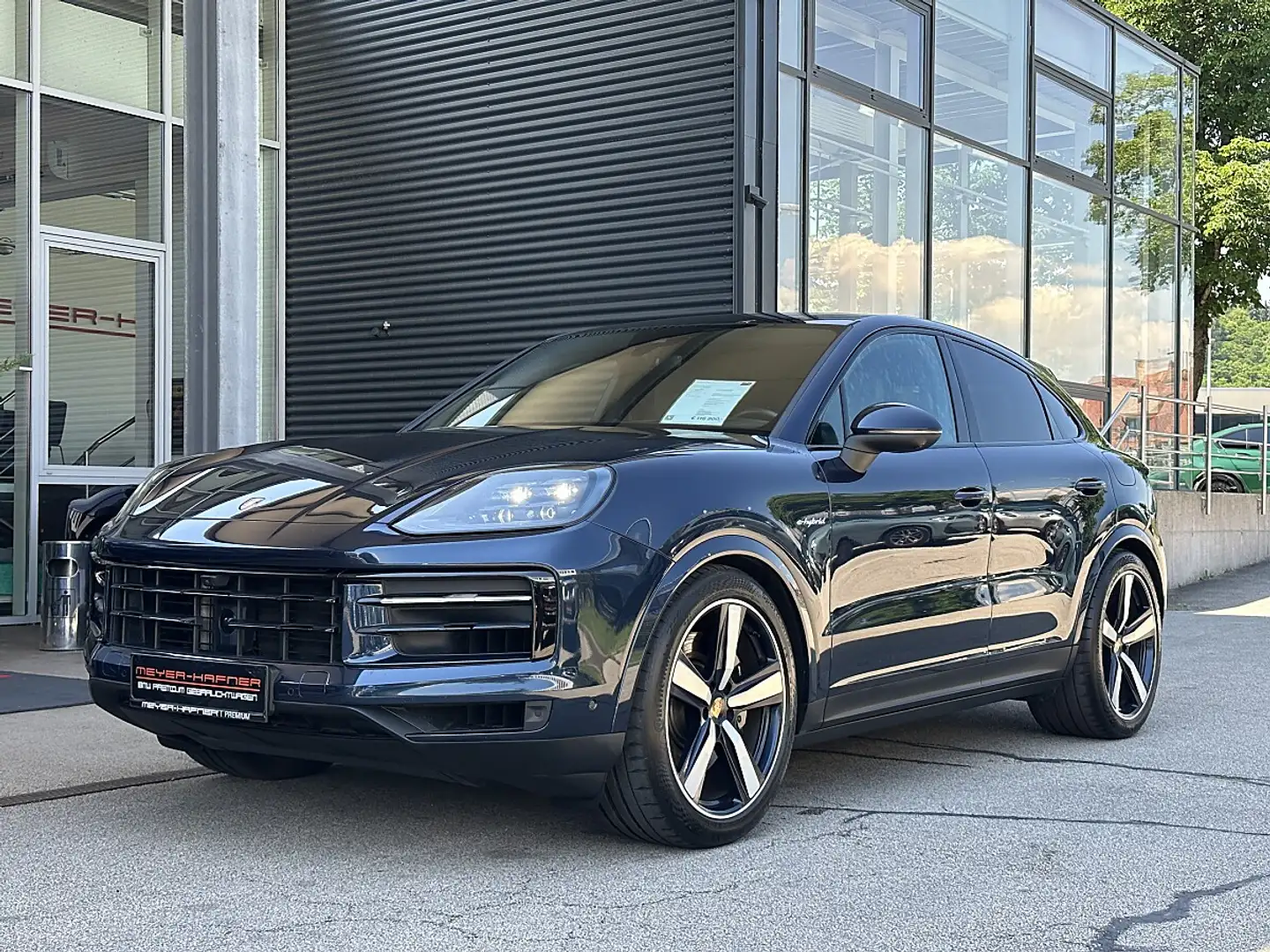 Porsche Cayenne Coupe III S E-Hybrid Aut. Blau - 2