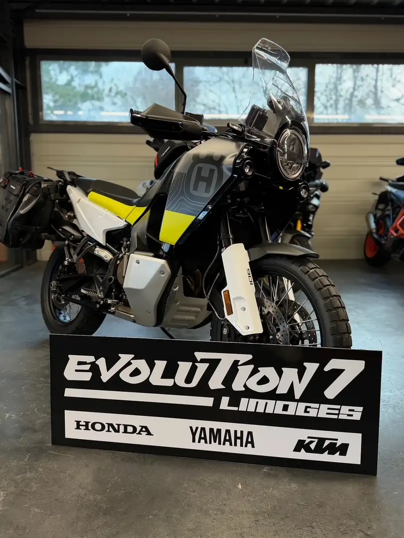 Husqvarna Norden 901 Negro - 1