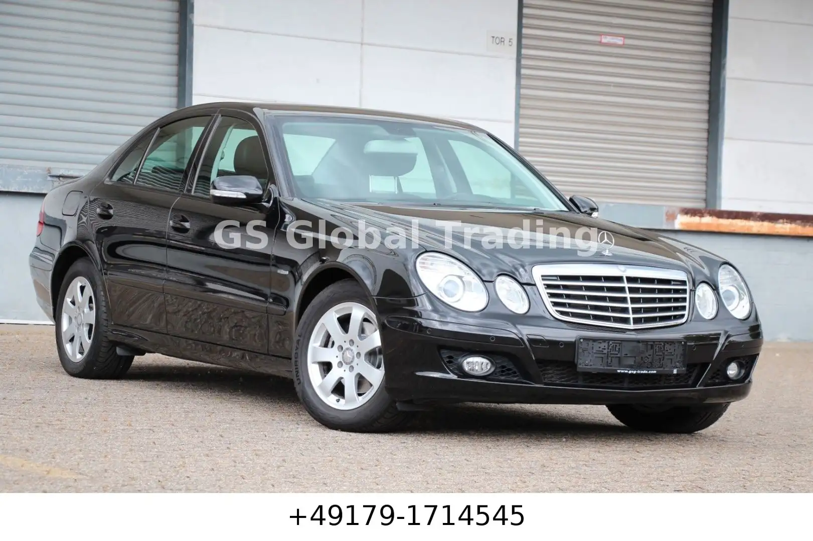 Mercedes-Benz E 200 NGT 2-Hd Limo Autm. Leder Navi PDC Comand Schwarz - 2