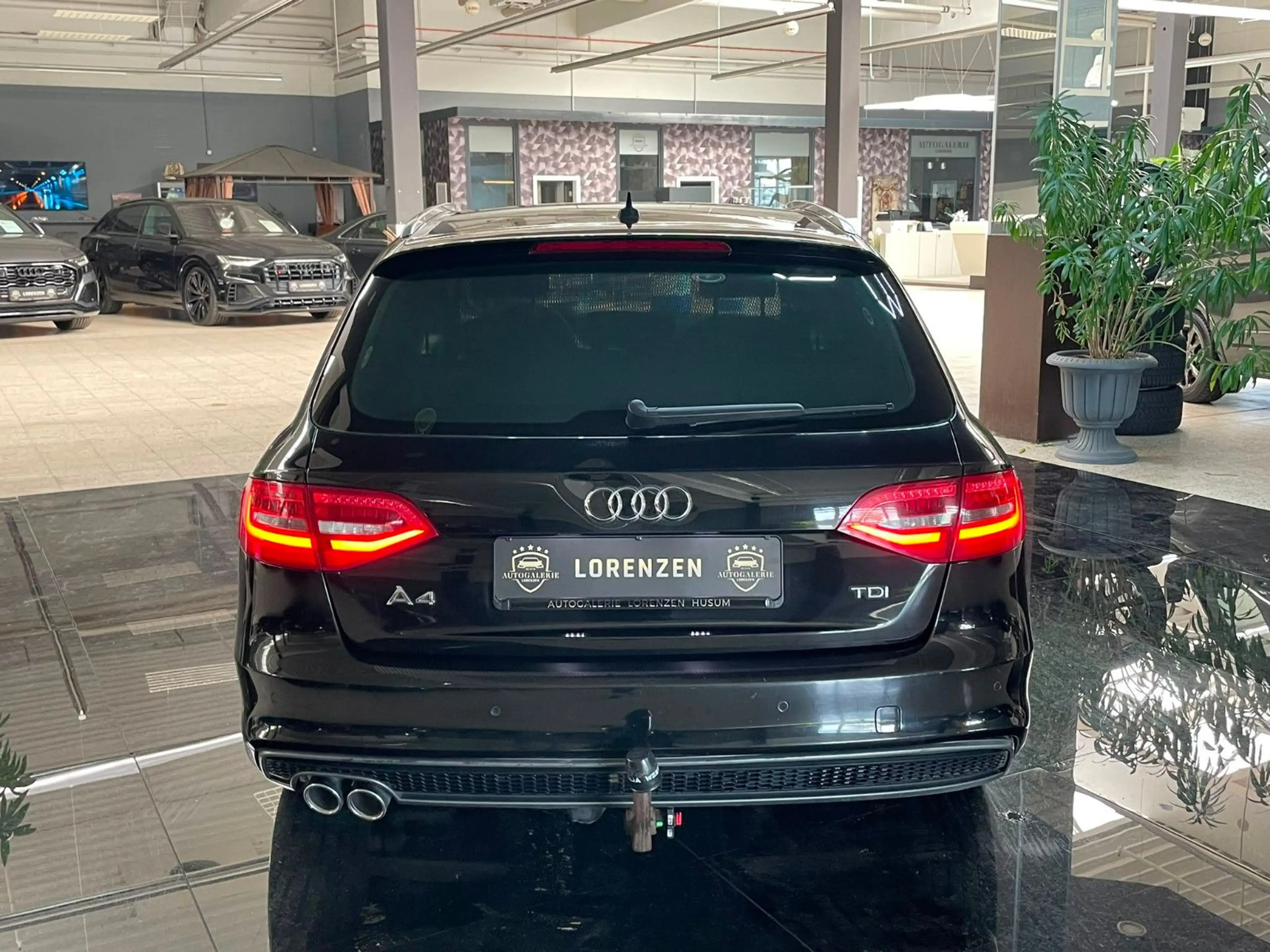Audi A4 Avant Attraction S-LINE / AHK / XENON / NAVI — photo 7