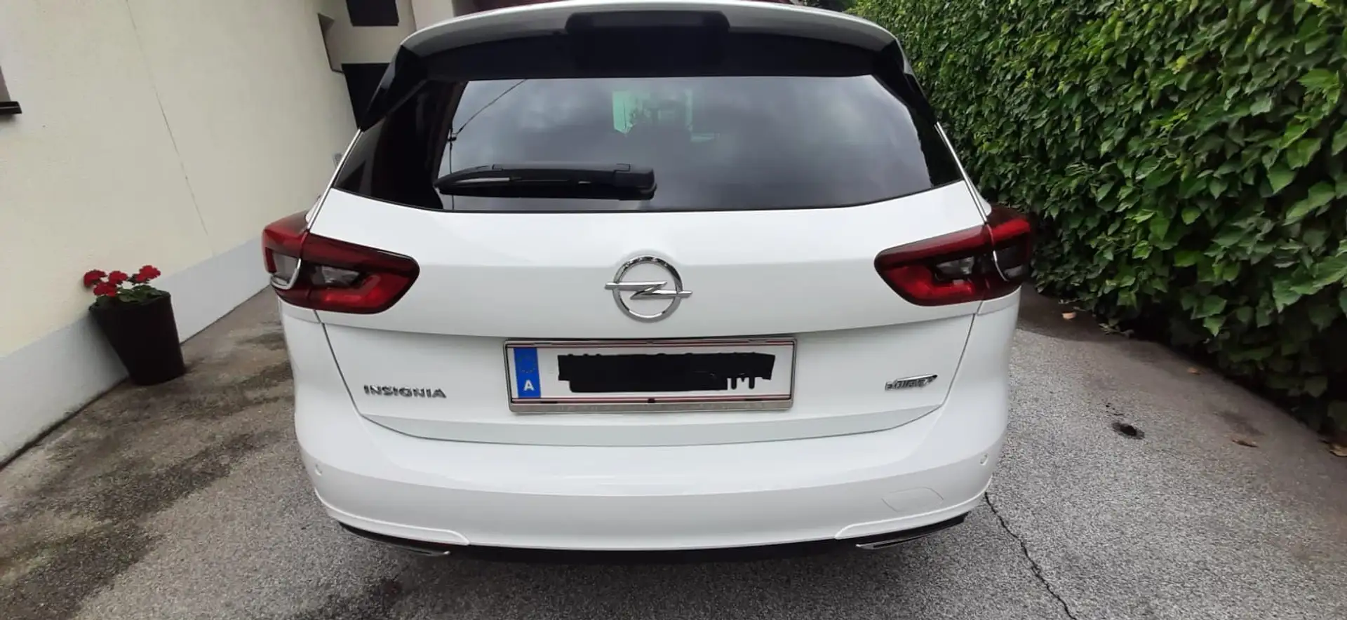 Opel Insignia Insignia Grand Sport 1,6 CDTI Ultimate Start/Stop Aut. Ultimate Weiß - 2