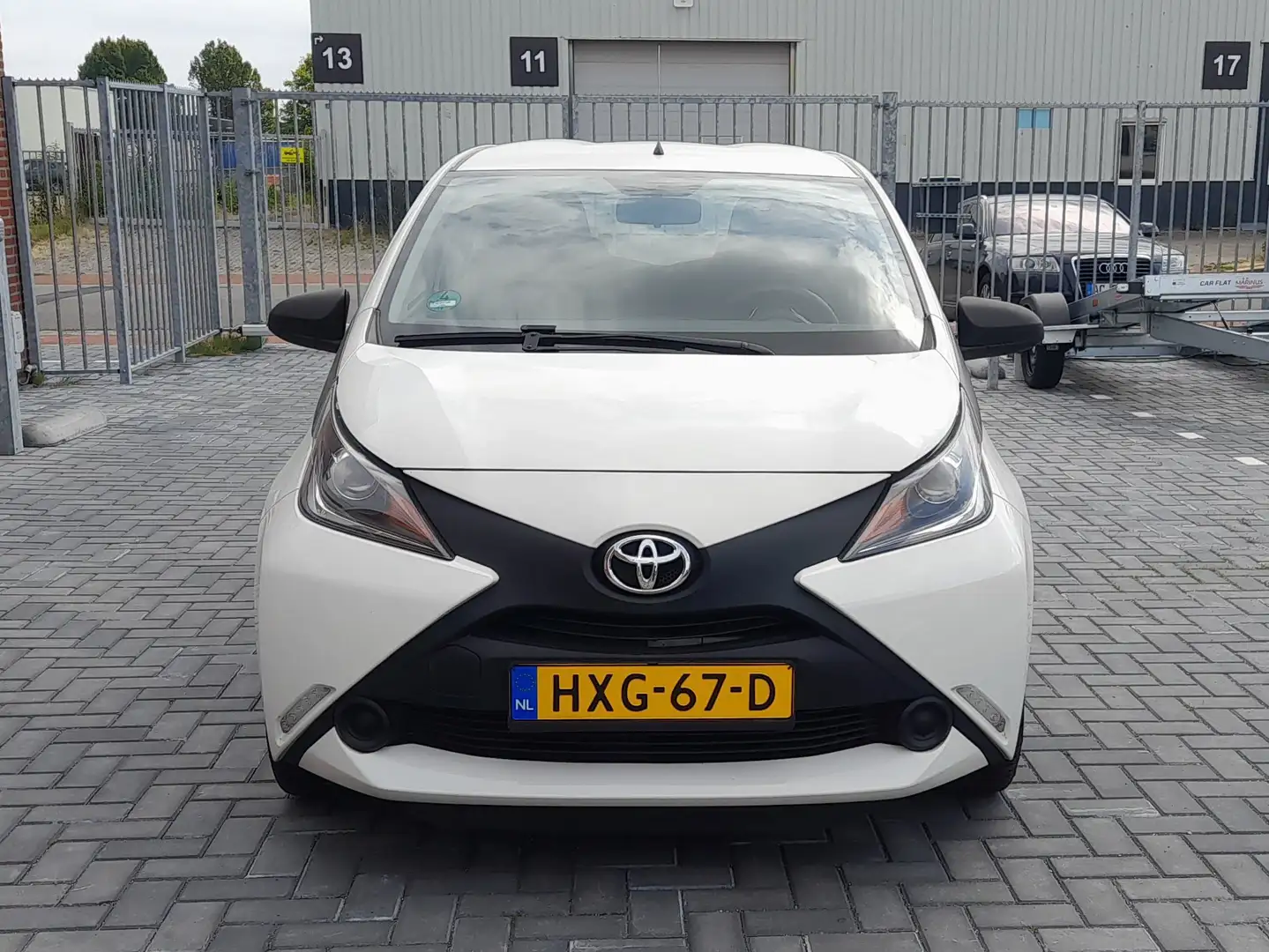 Toyota Aygo 1.0 VVT-i x Wit - 1