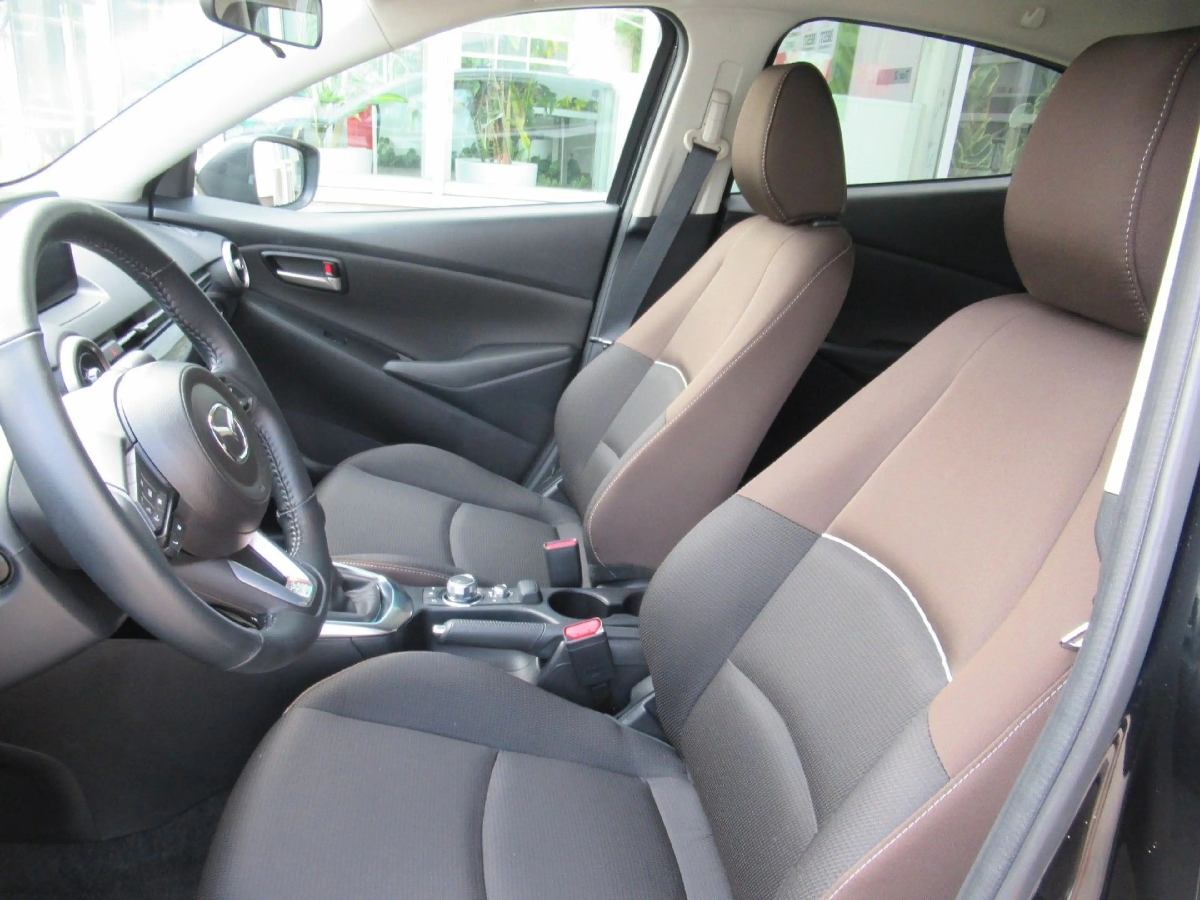 Mazda 2 SKYACTIV Hybrid LED*RÜCKFAHRKAMERA*ALU*12700KM — photo 13