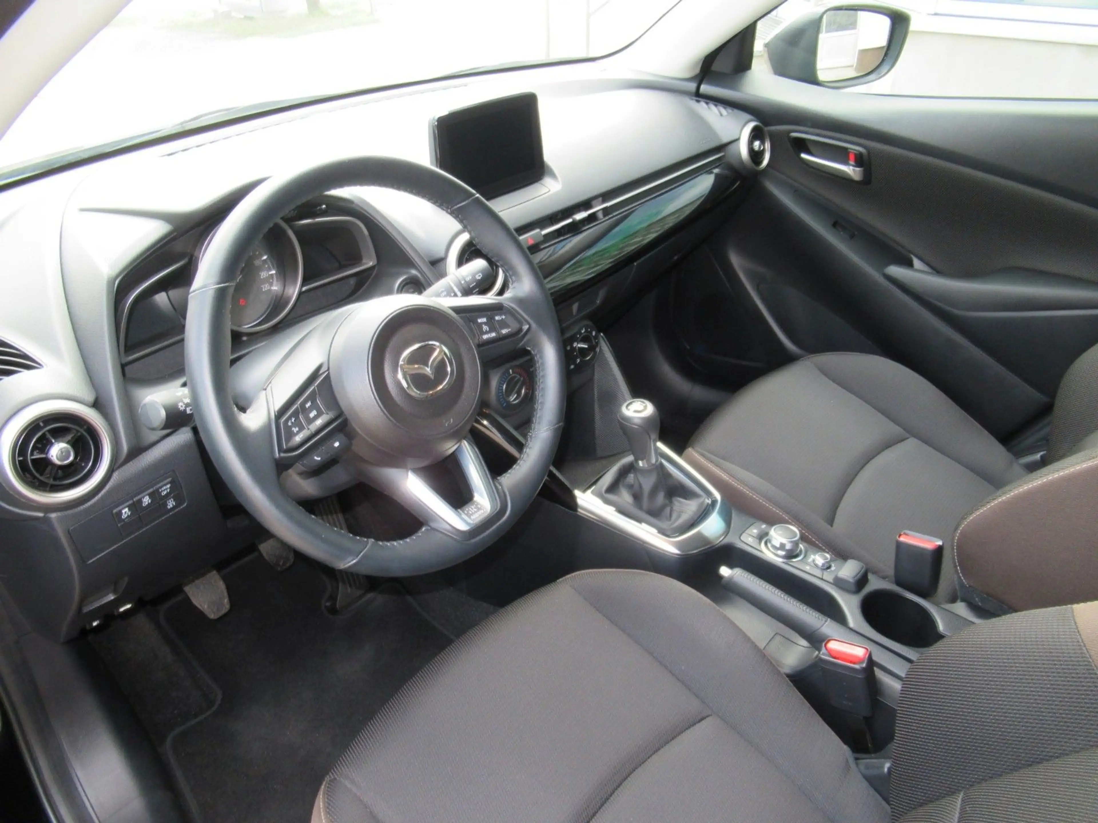 Mazda 2 SKYACTIV Hybrid LED*RÜCKFAHRKAMERA*ALU*12700KM — photo 12