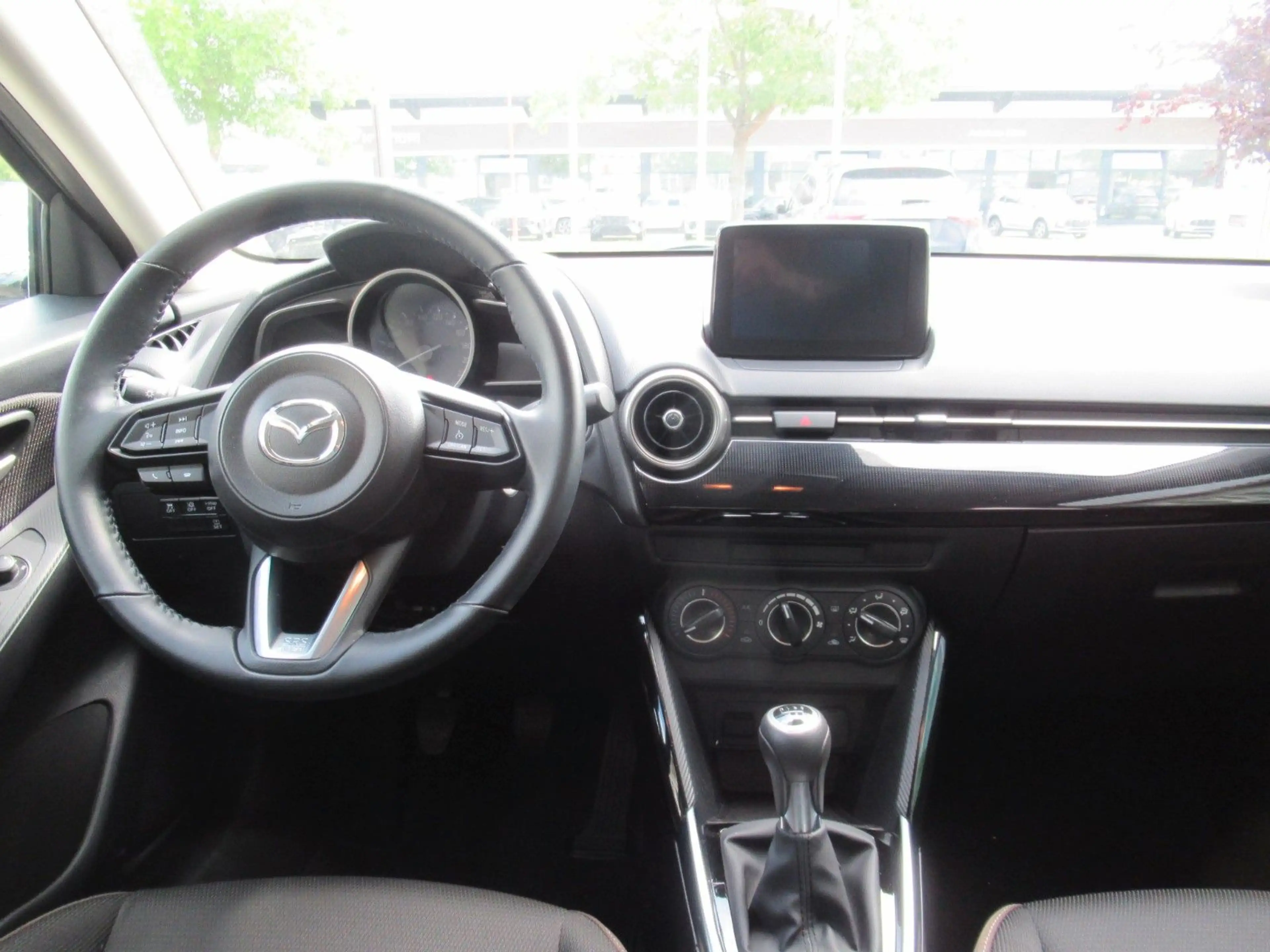 Mazda 2 SKYACTIV Hybrid LED*RÜCKFAHRKAMERA*ALU*12700KM — photo 8