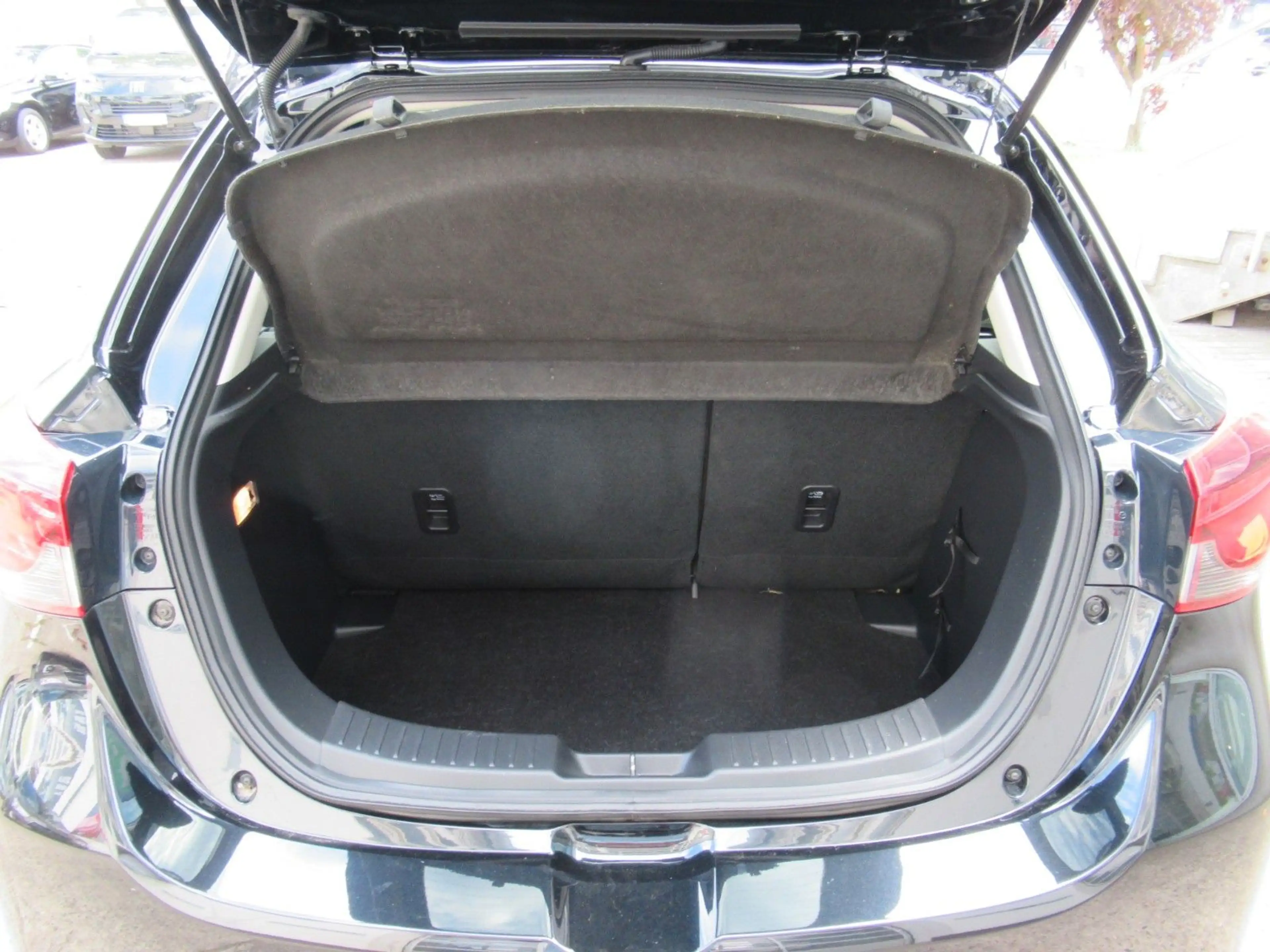 Mazda 2 SKYACTIV Hybrid LED*RÜCKFAHRKAMERA*ALU*12700KM — photo 10