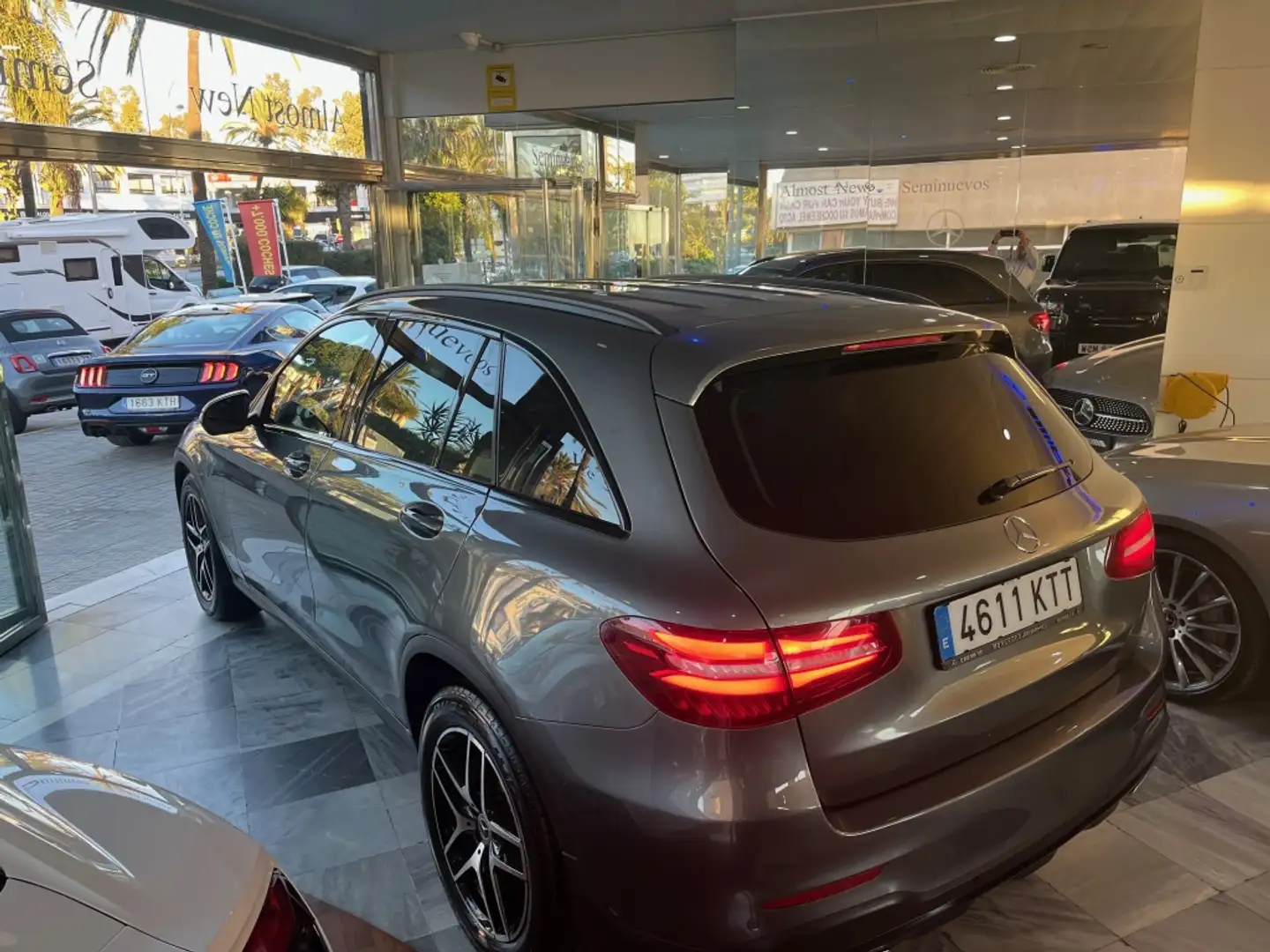 Mercedes-Benz GLC 220 220d 4Matic Aut. Gris - 2