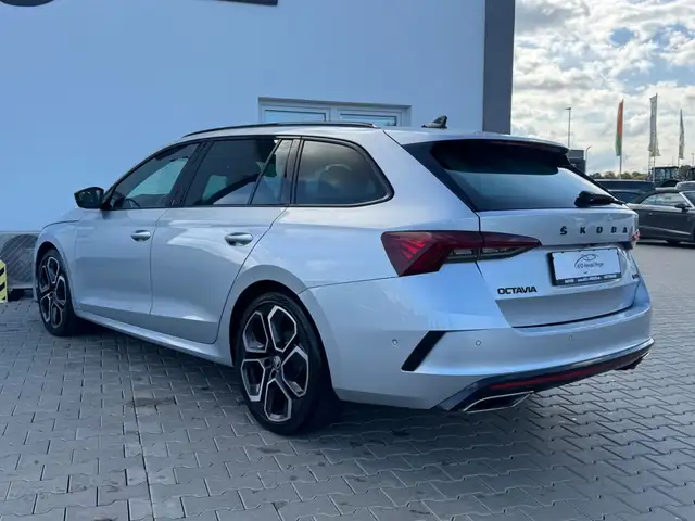 Skoda Octavia view 5