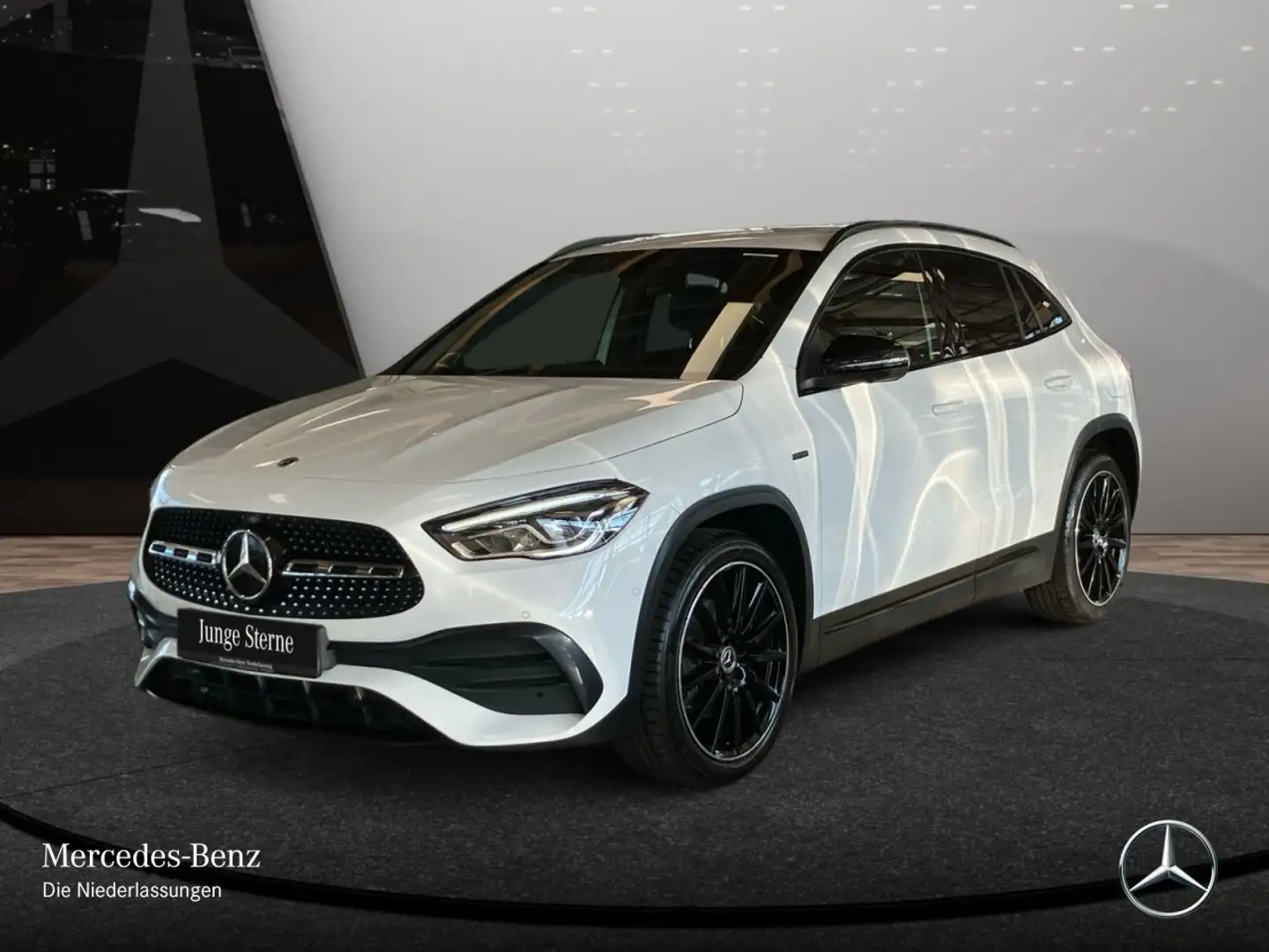 Mercedes-Benz GLA 250 e AMG+NIGHT+360°+LED+BURMESTER+HUD+TOTW Bianco - 2