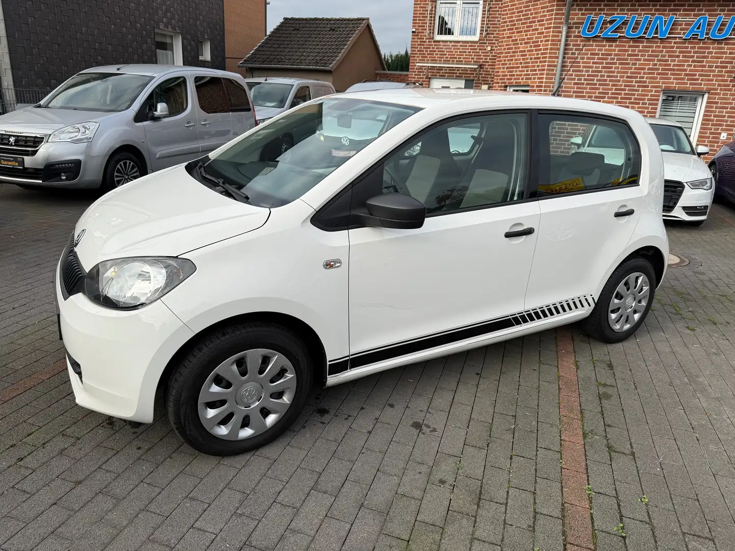 Skoda Citigo Active 4 Türig*Klima*EFH*ZV*1.Vorb.*SH Gepflegt Weiß - 1
