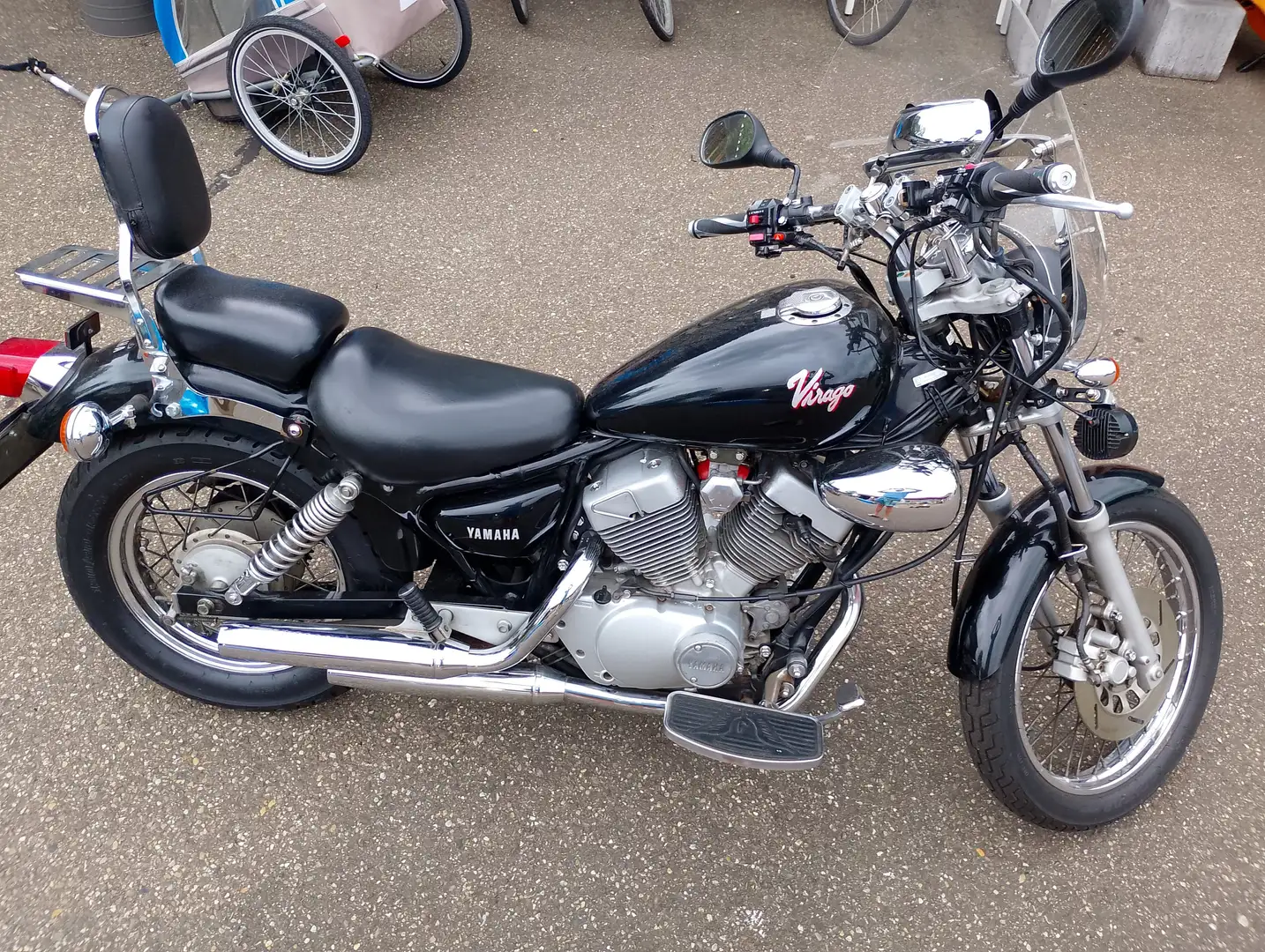 Yamaha XV 250 Zwart - 2