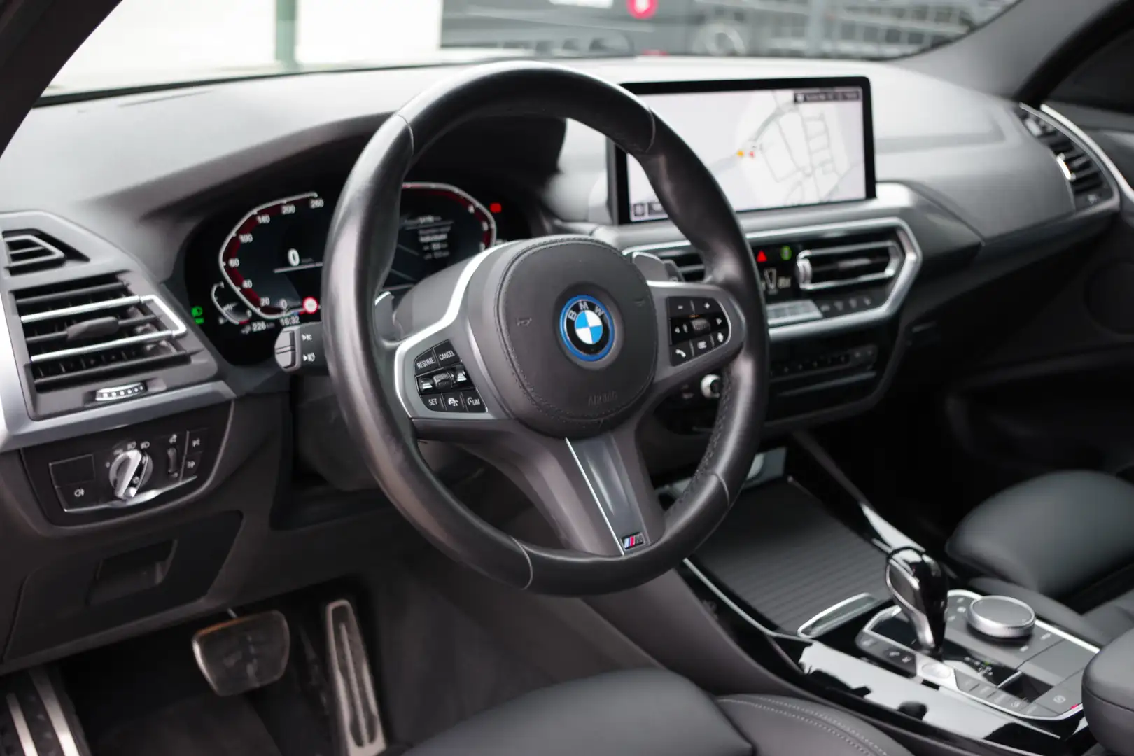 BMW X3 xDrive30e 293 PK High Executive M-sport PHEV, Trek Nero - 2
