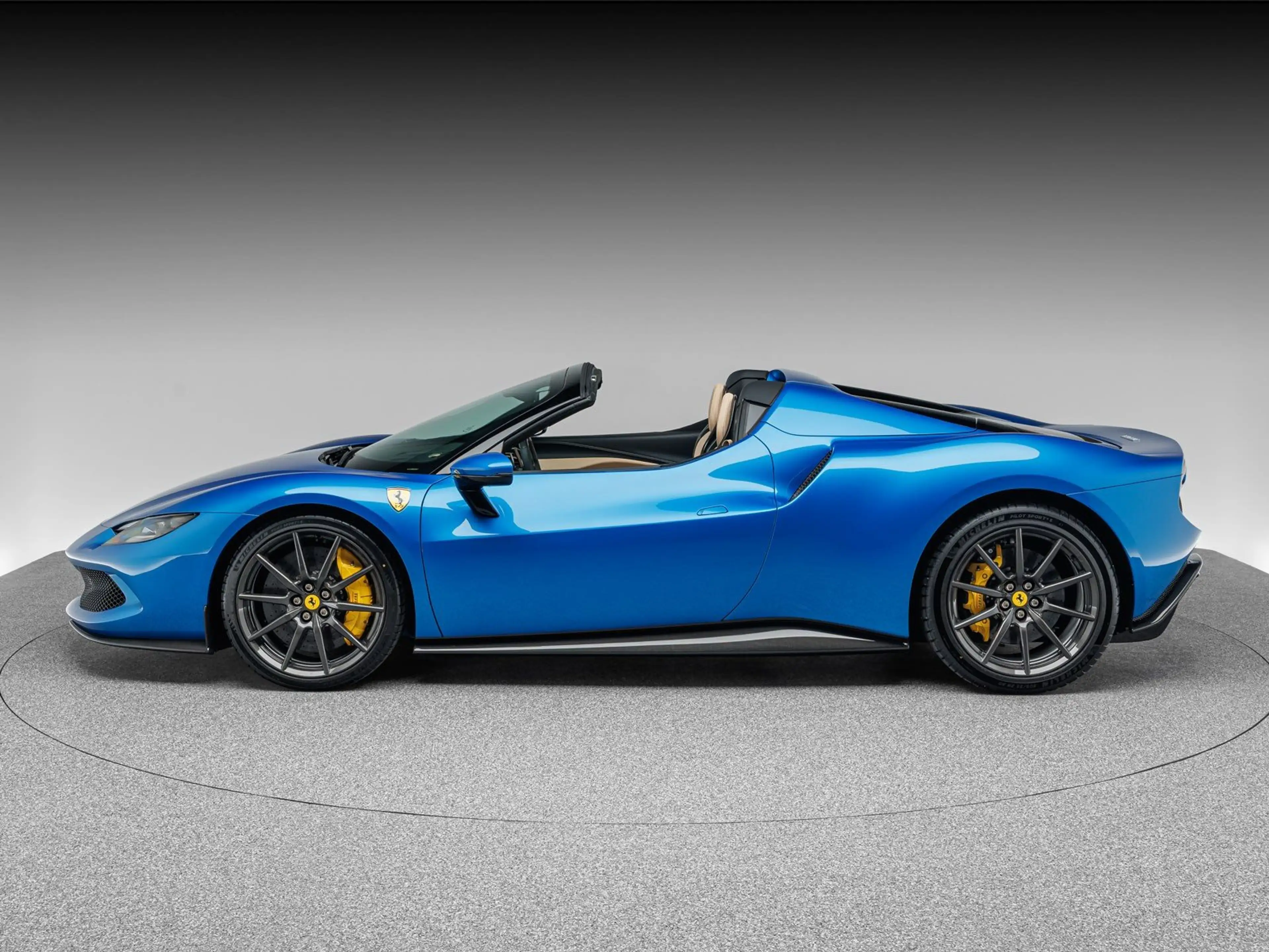 Ferrari 296 GTS — photo 2