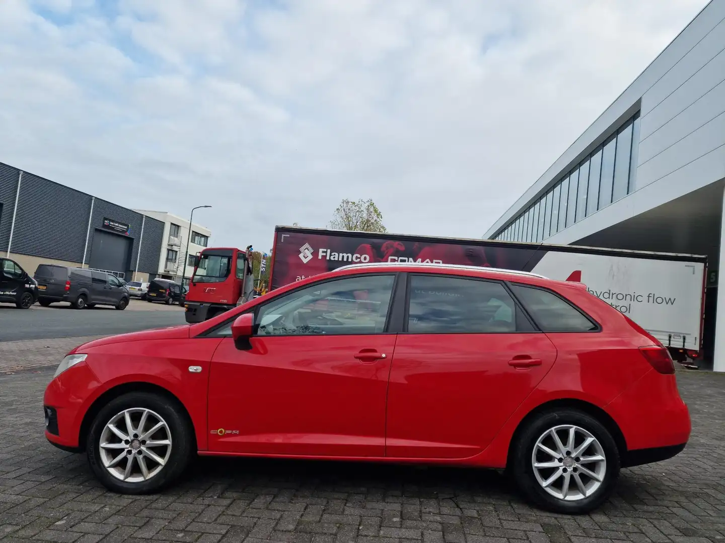 SEAT Ibiza ST 1.2 TDI COPA Plus AIRCO CRUISE TREKHAAK 2 X SLE Rood - 2