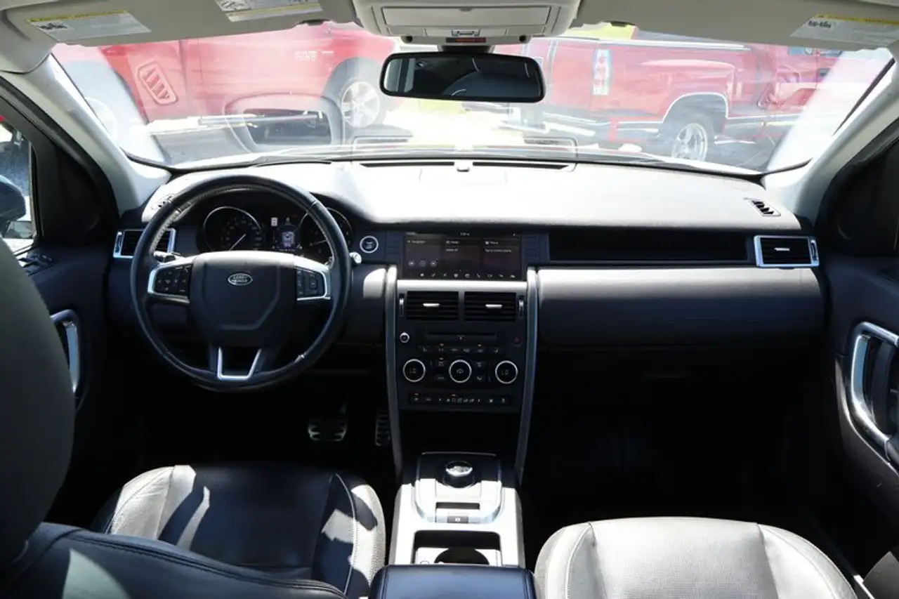 Land Rover Discovery Sport снимка Land Rover Discovery Sport