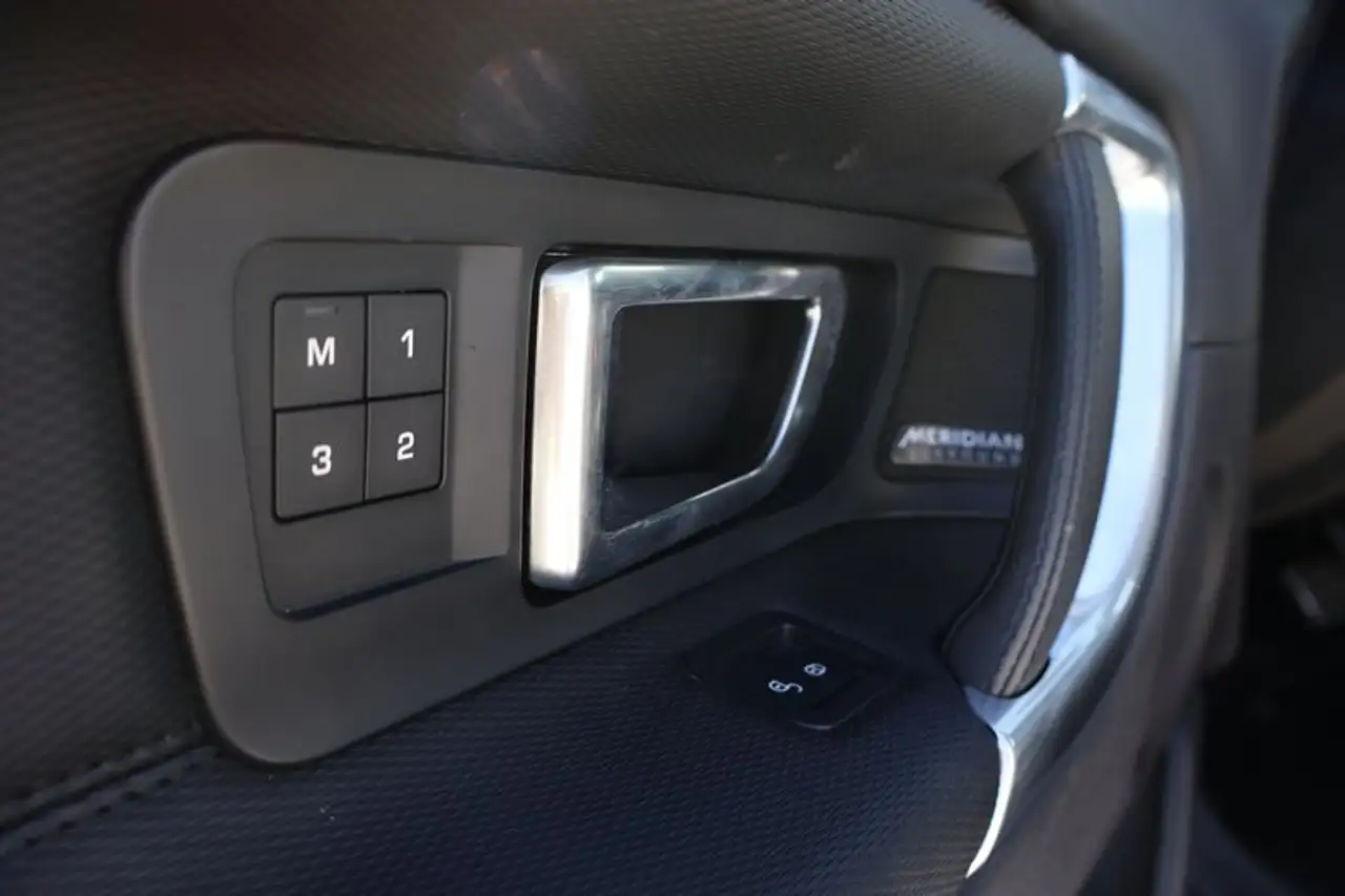 Land Rover Discovery Sport снимка Land Rover Discovery Sport