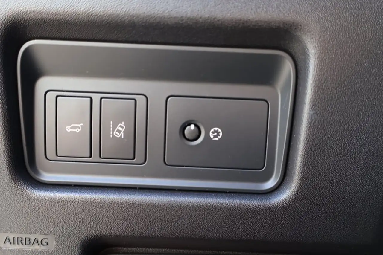 Land Rover Discovery Sport снимка Land Rover Discovery Sport