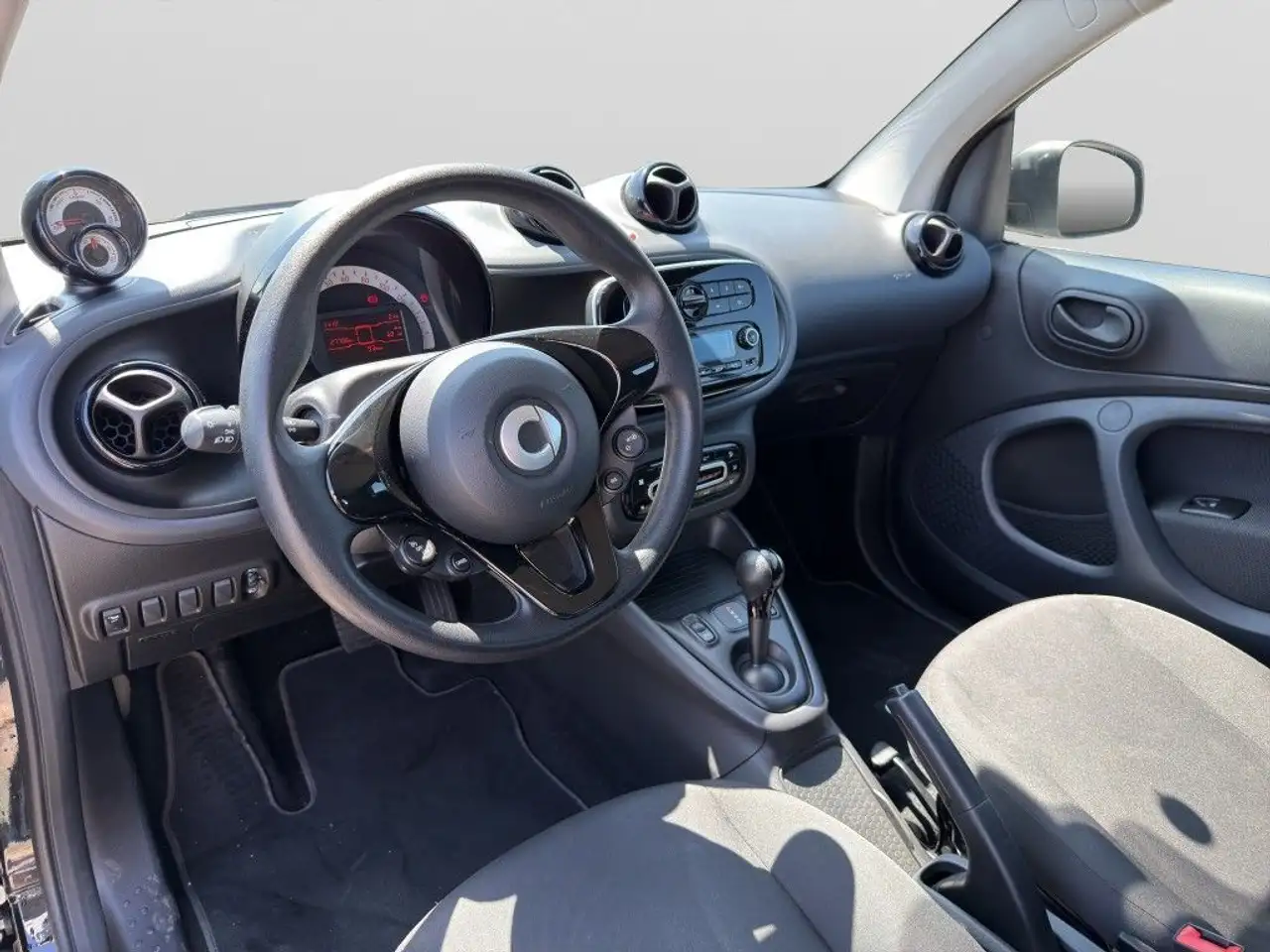 smart forTwo 2021 — фото 12