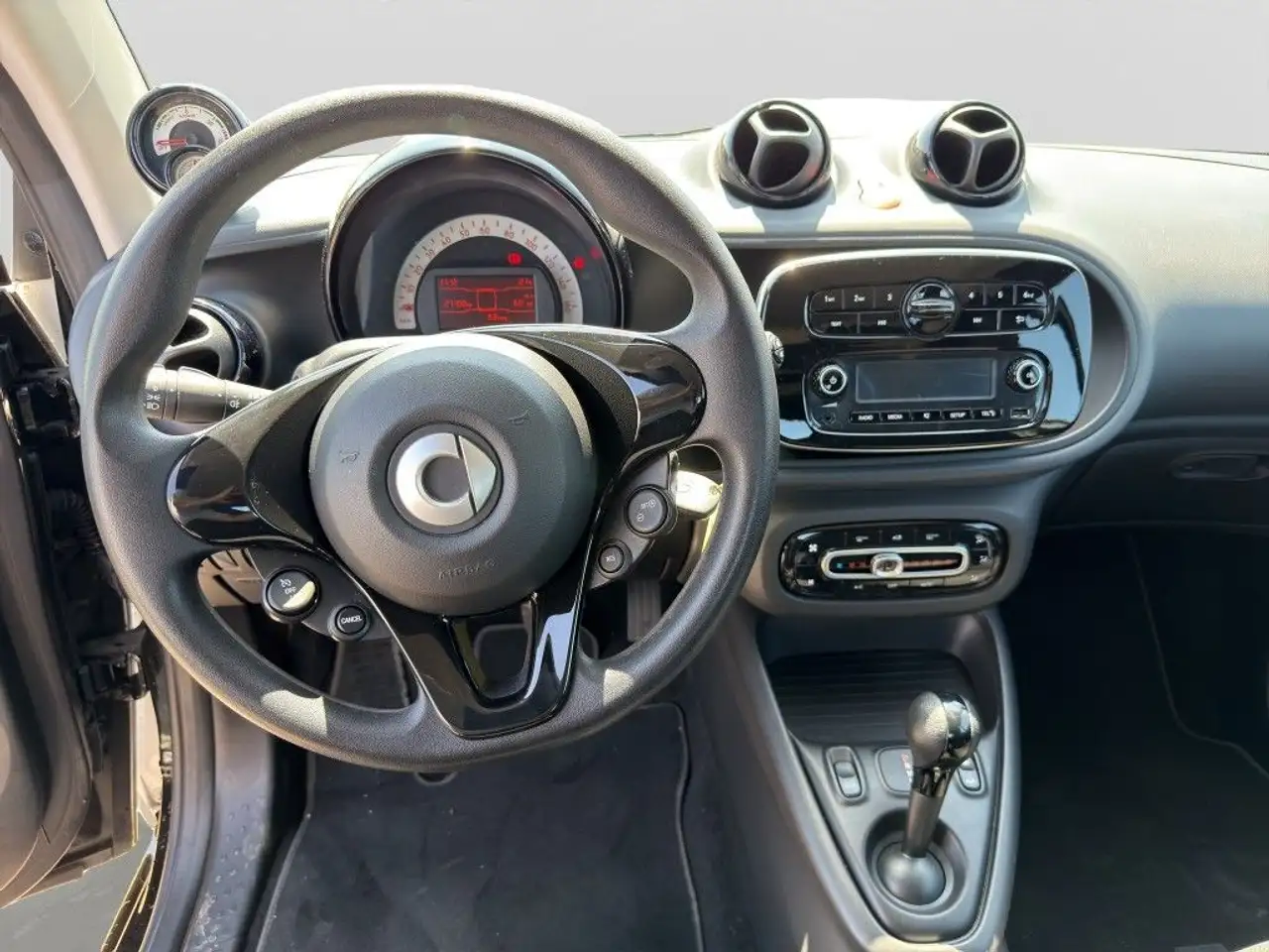 smart forTwo 2021 — фото 13