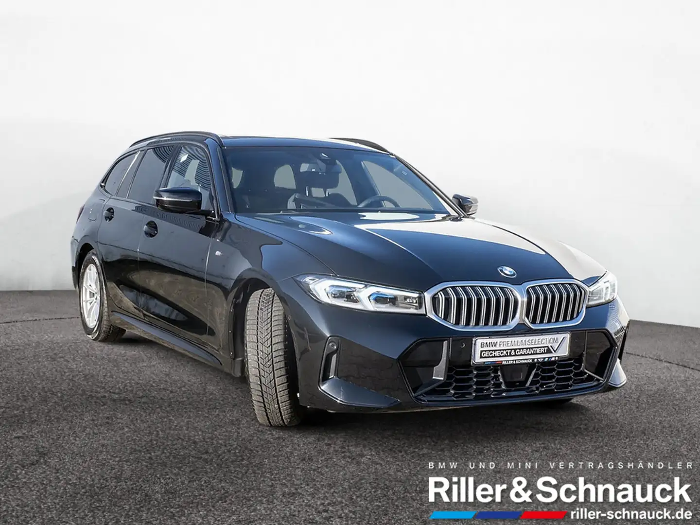 BMW 320 i Touring M-Sport AHK+PANO+HUD+ACC+MEM Schwarz - 2
