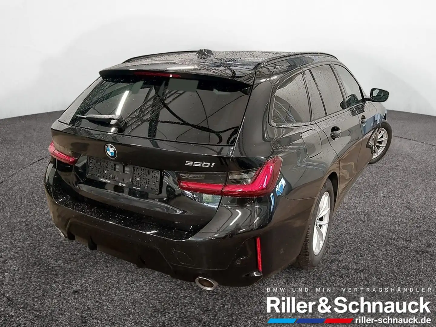 BMW 320 i Touring M Sport AHK+PANO+HUD+ACC+MEM Schwarz - 2