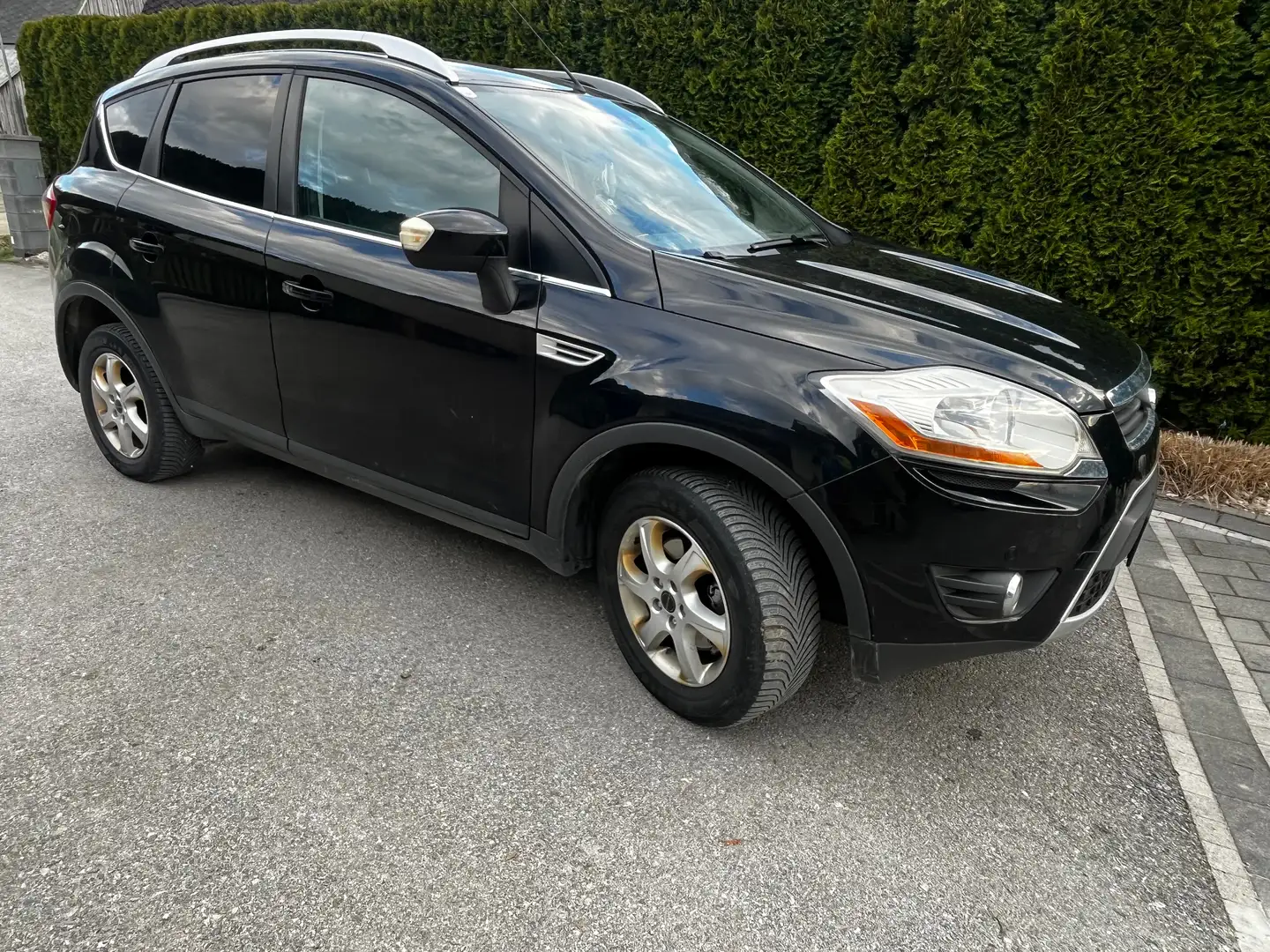 Ford Kuga Kuga 2,0 Titanium 4x4 TDCI DPF Titanium Schwarz - 1